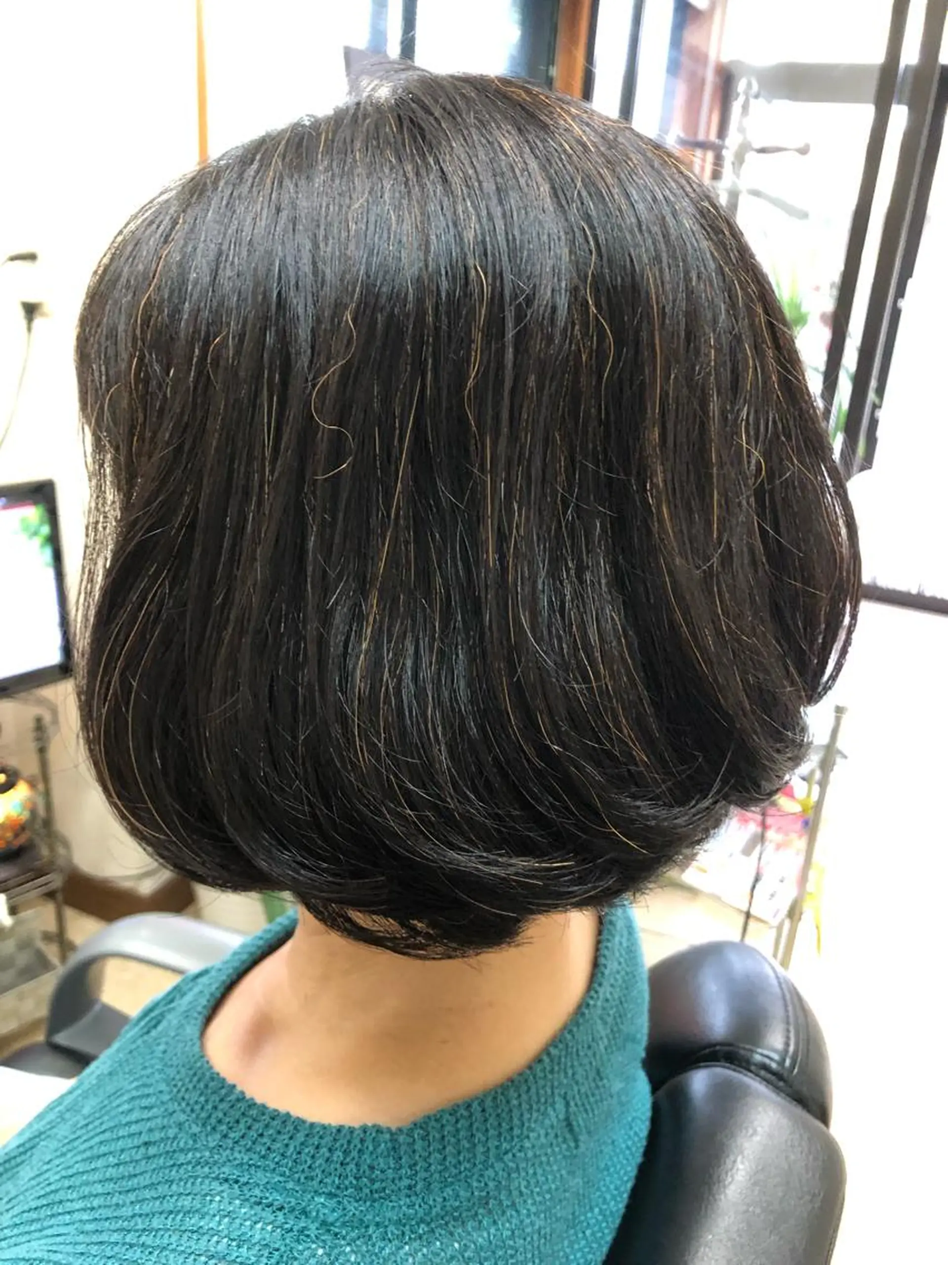 ショート ボブ ヘアサロン モカ所属・石塚 浩のヘアスタイル