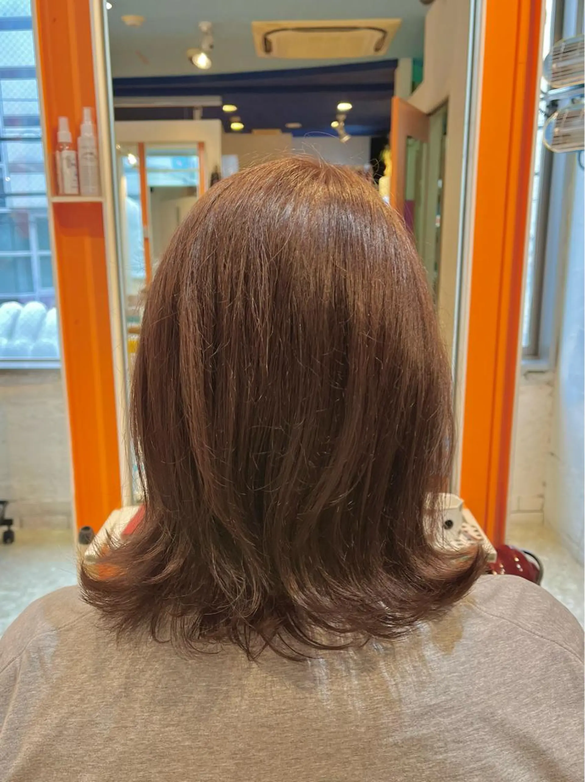 ミディアム カラー カット ヘアカラー うしだ かおるのヘアスタイル