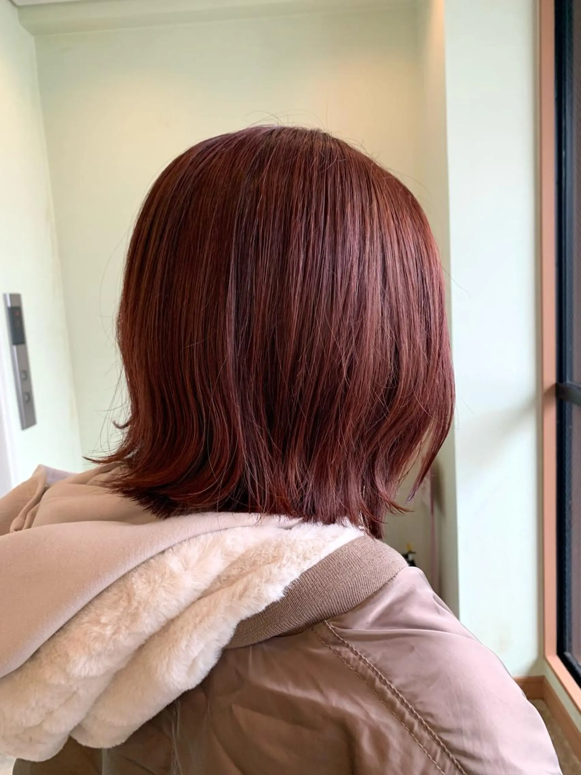 ショート カラー ベージュカラー ブリーチ ブリーチなしカラー ピンクカラー ピンクベージュ カット ヘアカラー yuri🌼 NUMBER 天王寺のヘアスタイル