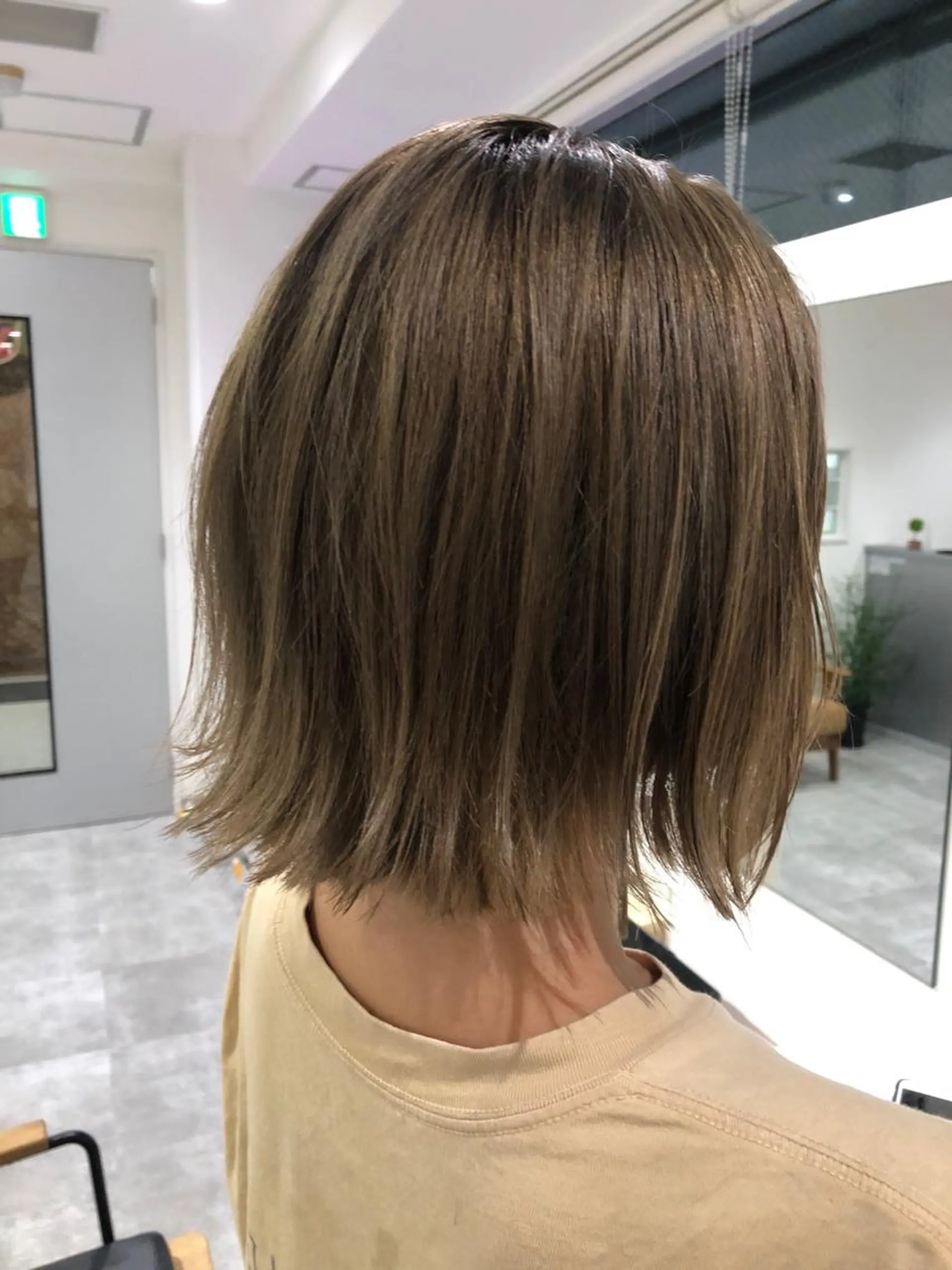 ショート カラー ベージュカラー ブリーチ ミルクティーベージュ カット ヘアカラー トリートメント JILBLAN京都 ショート/ハイライトのヘアスタイル
