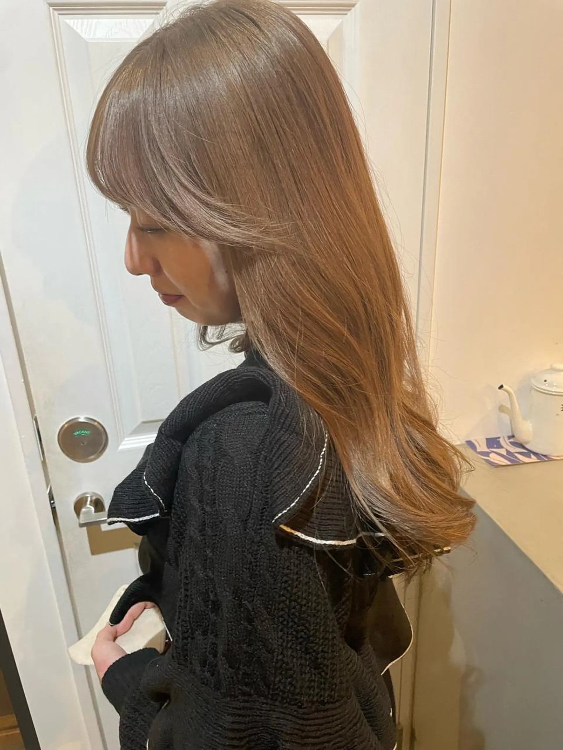 ロング カラー ベージュカラー ブリーチ ハイトーンカラー ミルクティーベージュ カット ヘアカラー トリートメント 中目黒🌼 🌼ハナのヘアスタイル