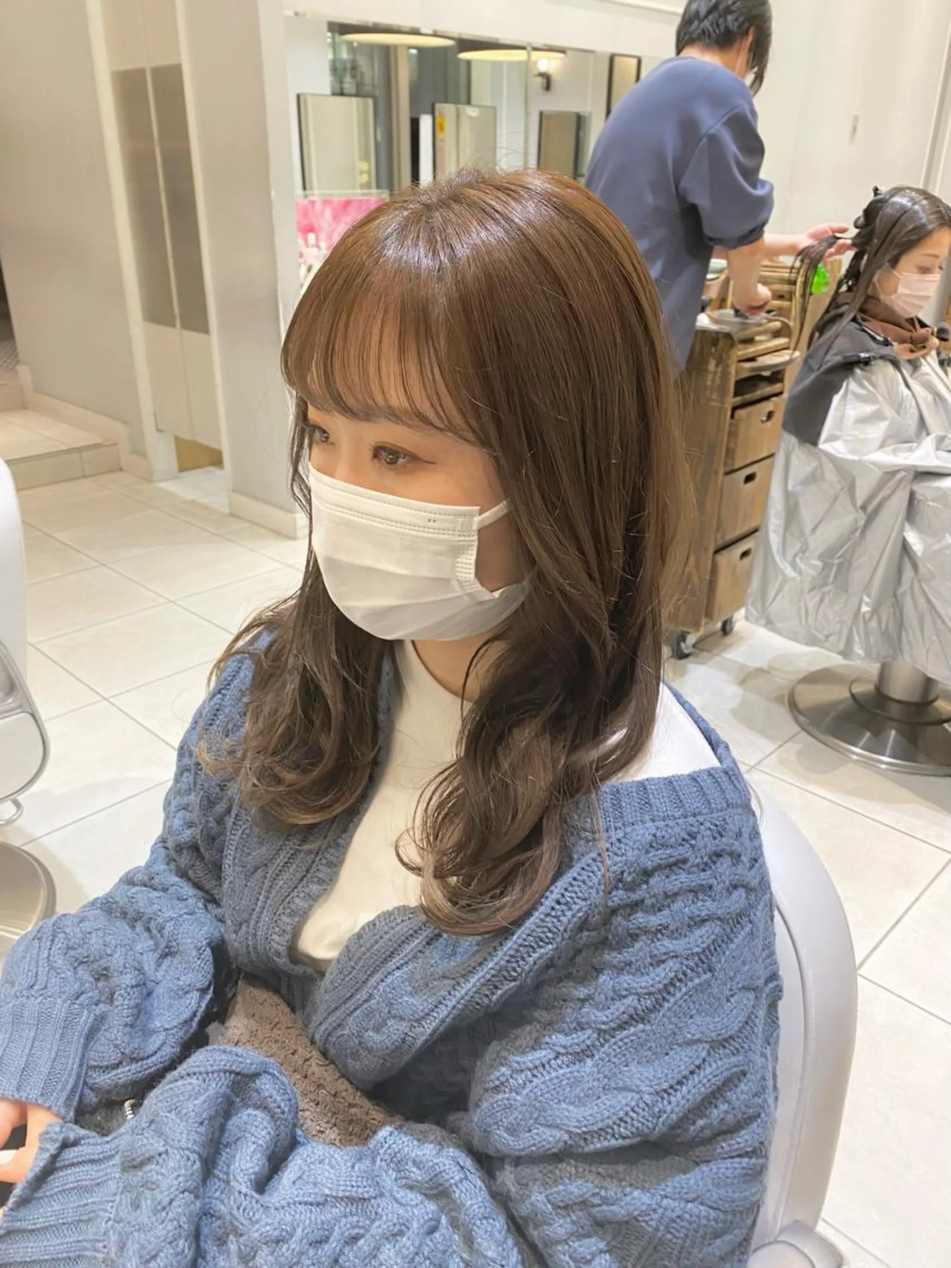 セミロング 似合わせ艶髪カラー ❤️ハダユミのヘアスタイル