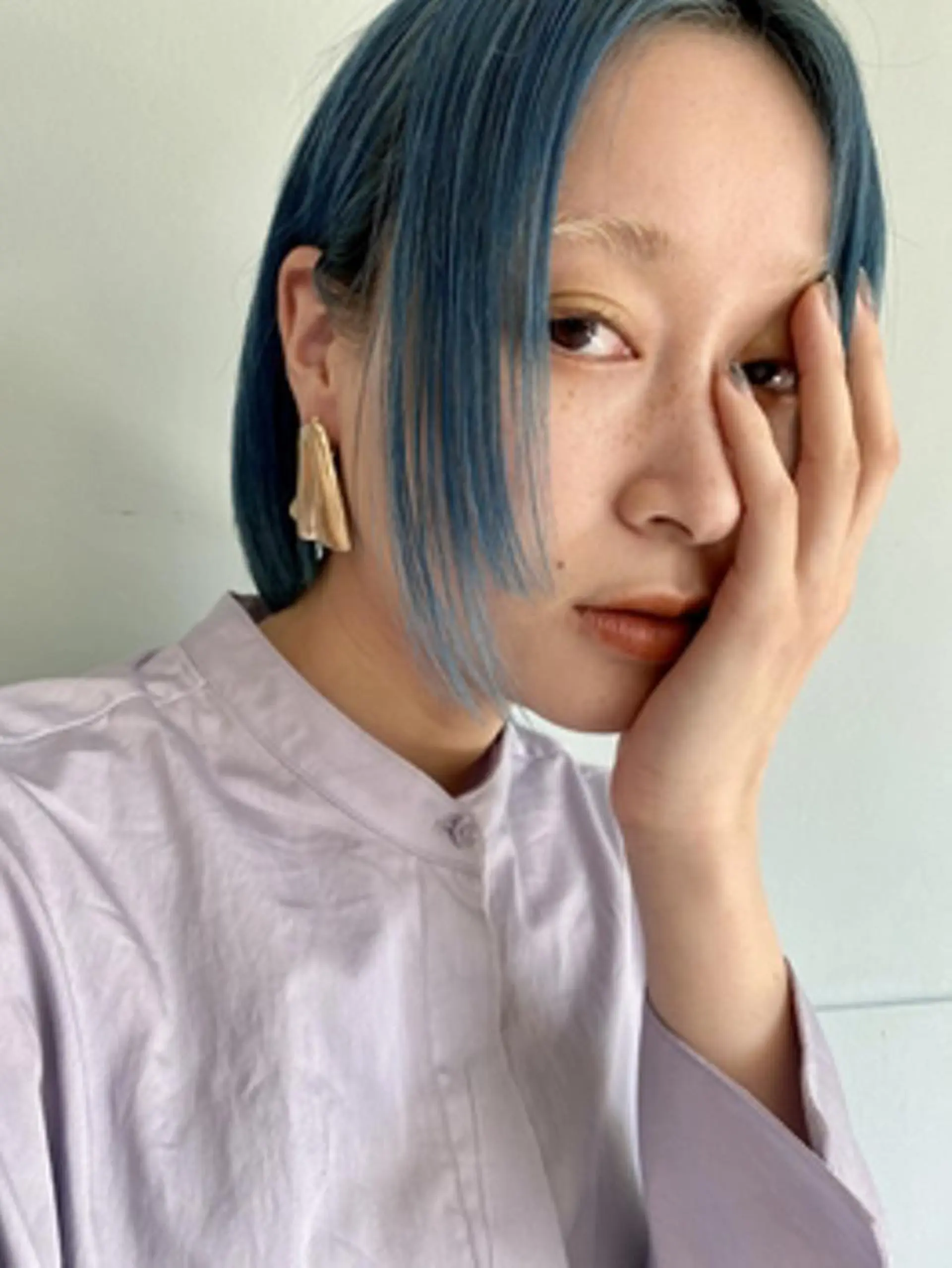 ミディアム カラー ハイトーン/レイヤー 💜Akaneのヘアスタイル