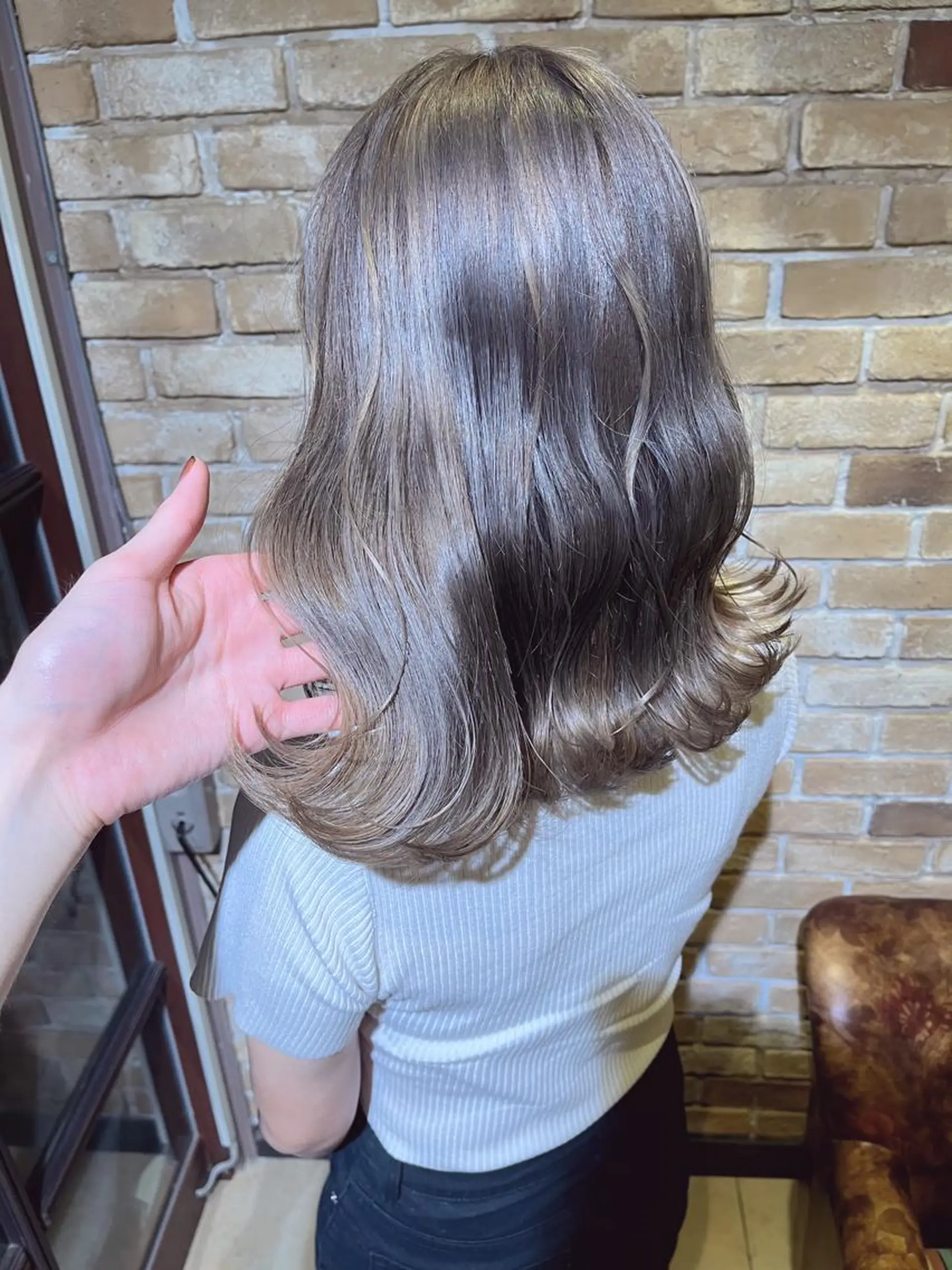 セミロング ヘアカラー 🧡ミルクティー/ レイヤー🧡ショウナのヘアスタイル