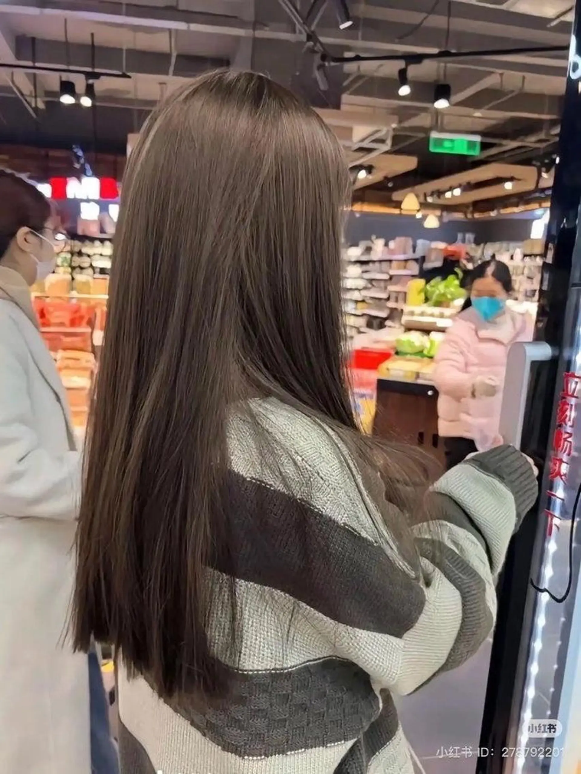 カラー 赤み消し🌿韓国風 ヘア🌿上野美容室のヘアスタイル