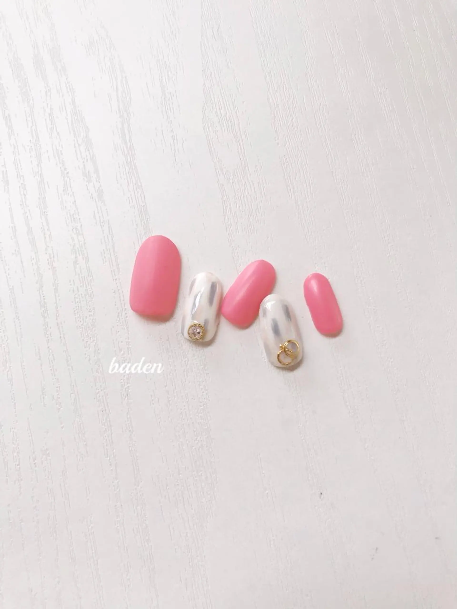 ネイル ハンドネイル Baden Nail ﾊﾞ-ﾃﾞﾝ ﾈｲﾙのネイルデザイン