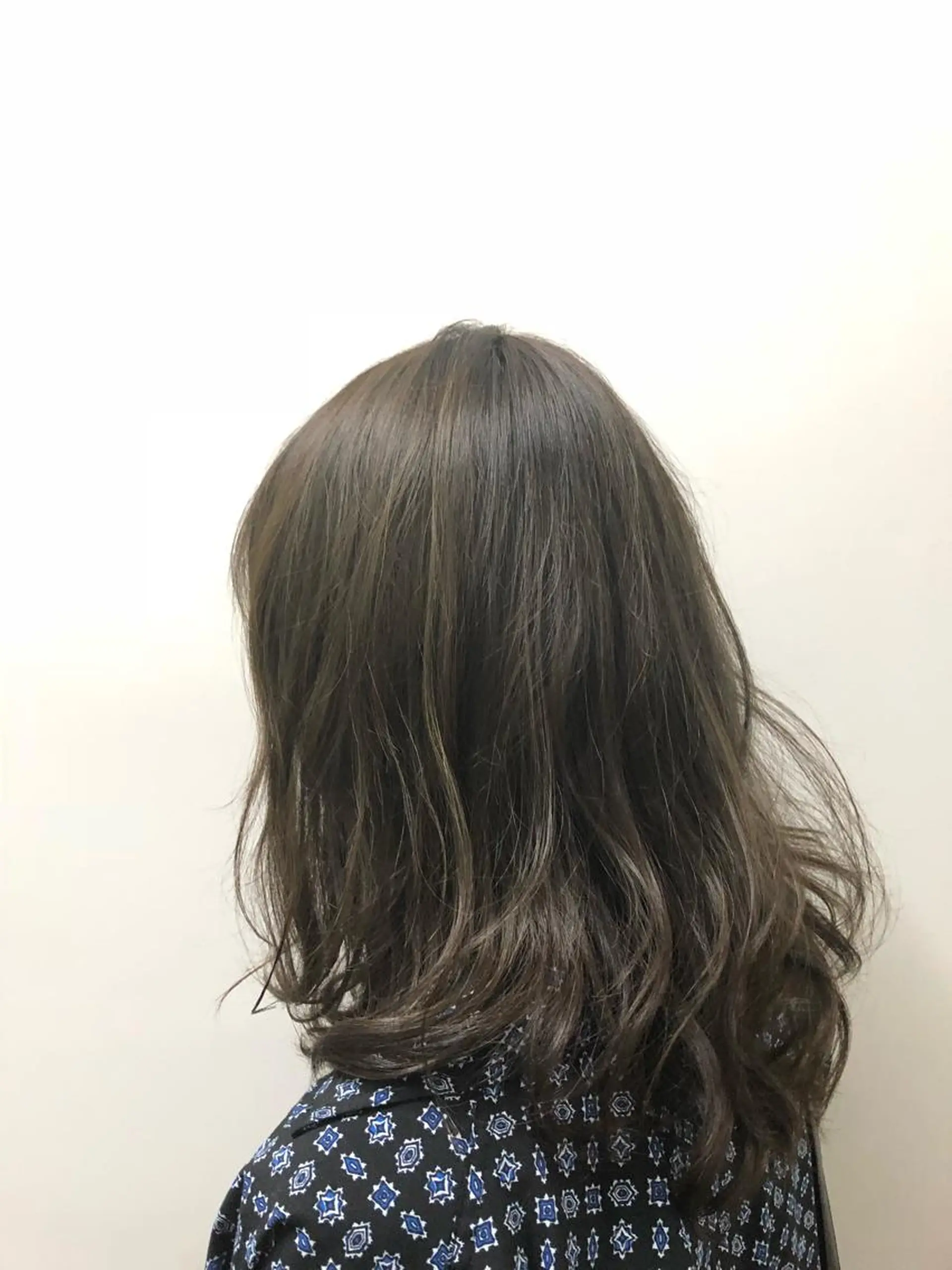 ミディアム カラー Colette HAIR所属・コレットヘアー 田中アヤノのヘアスタイル