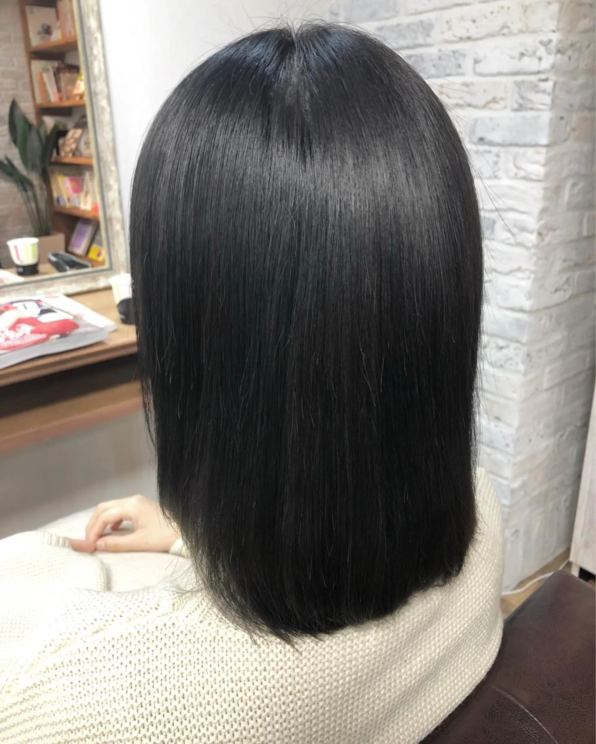 ミディアム カラー ヘアアレンジ アッシュ 黒髪 トリートメント 遠藤 拓馬のヘアスタイル
