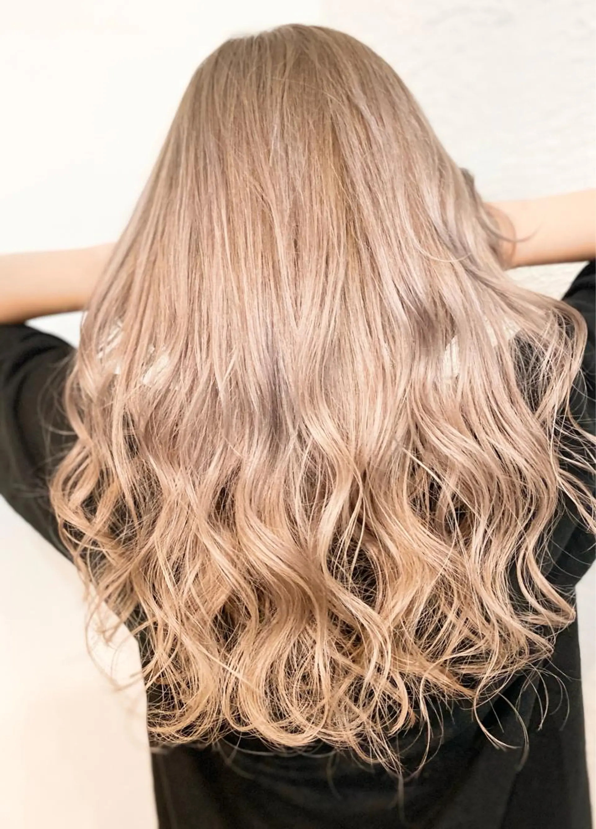 ロング カラー ベージュカラー ホワイトベージュ 最高峰の技術力☆ 樋口健人のヘアスタイル