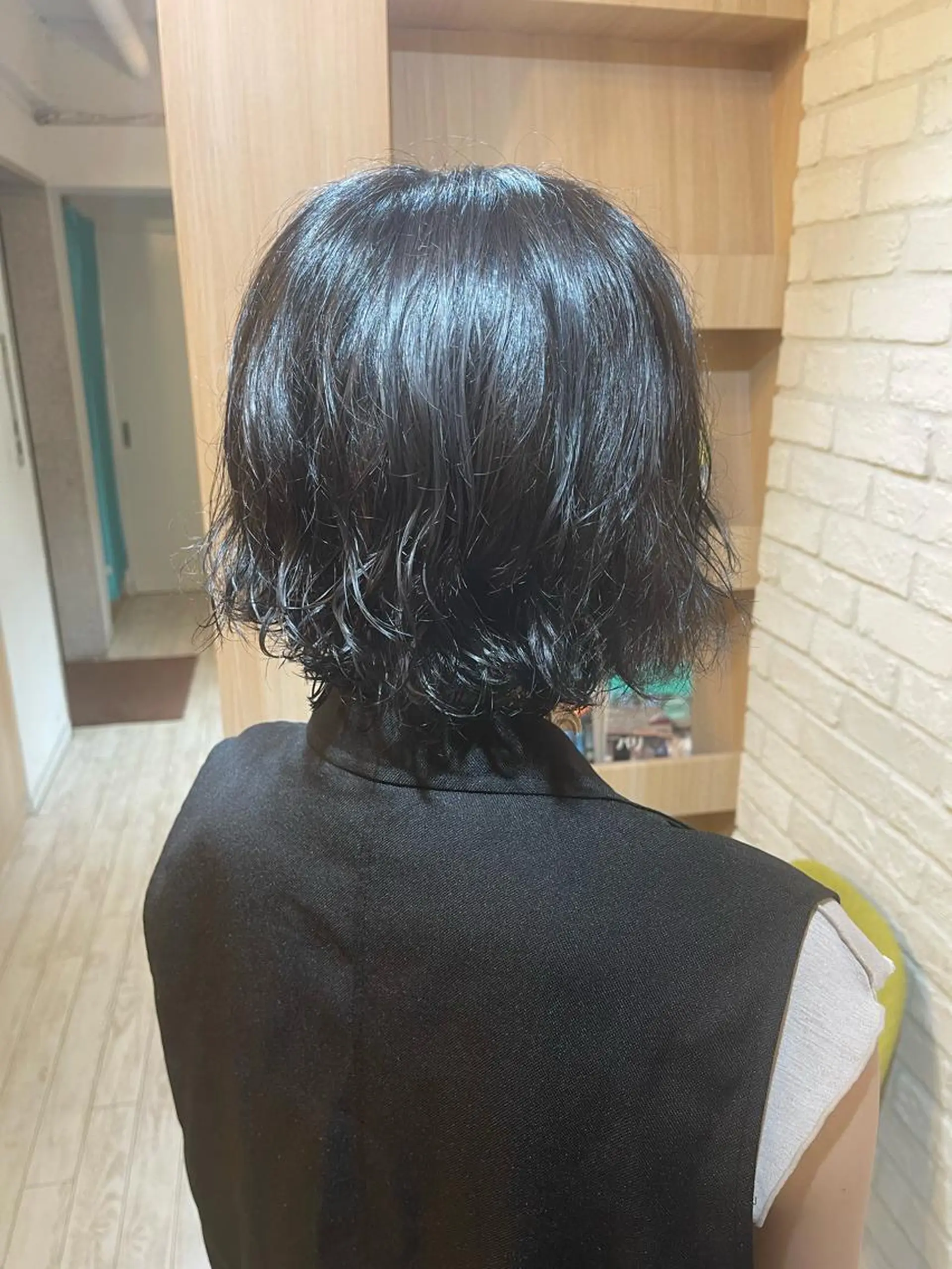 ショート カラー パーマ ブリーチ メンズパーマモデル 無料/今間 海音のヘアスタイル