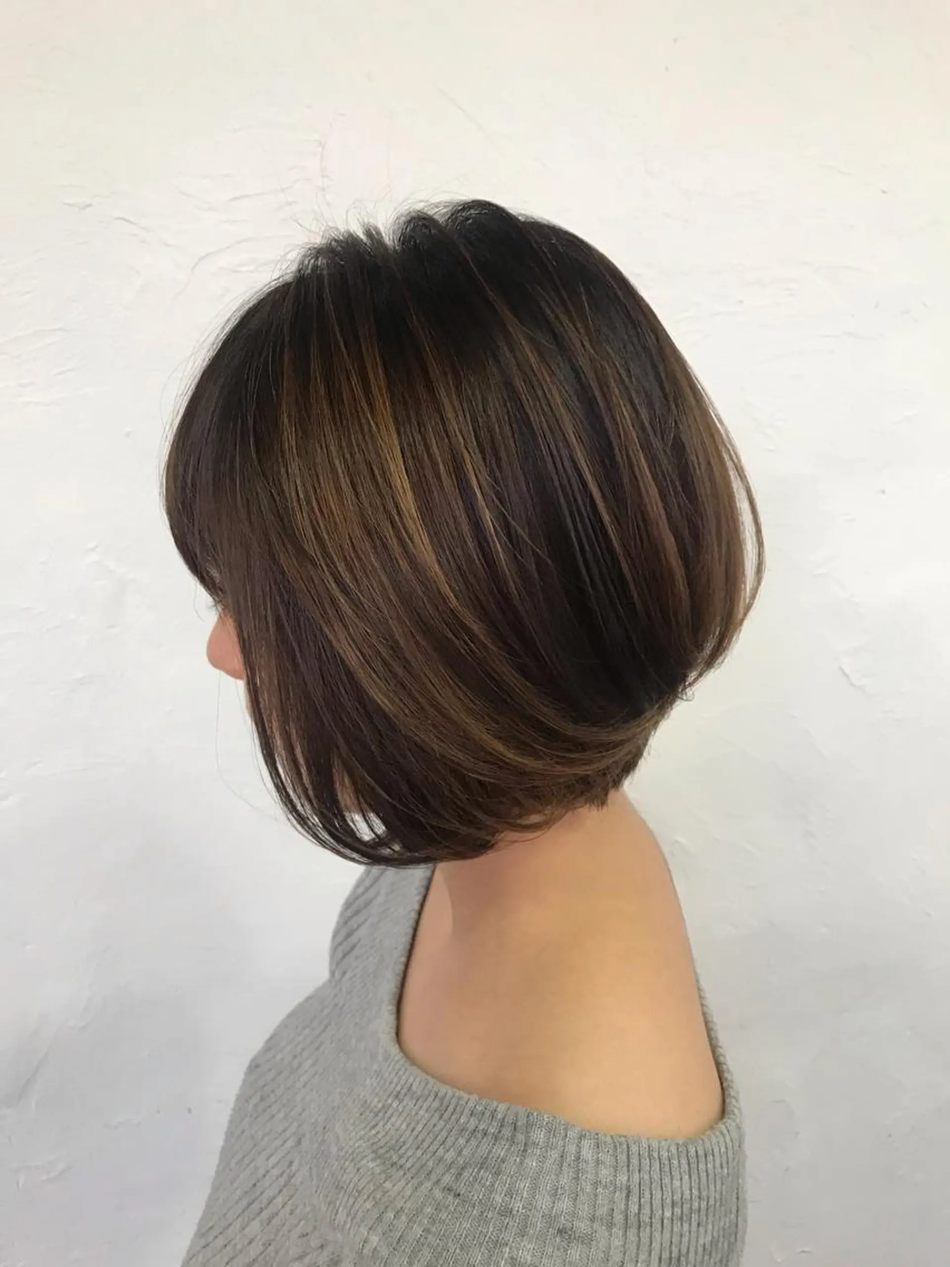 ショート カラー 前下がりボブ ボブ 伊藤 優希のヘアスタイル