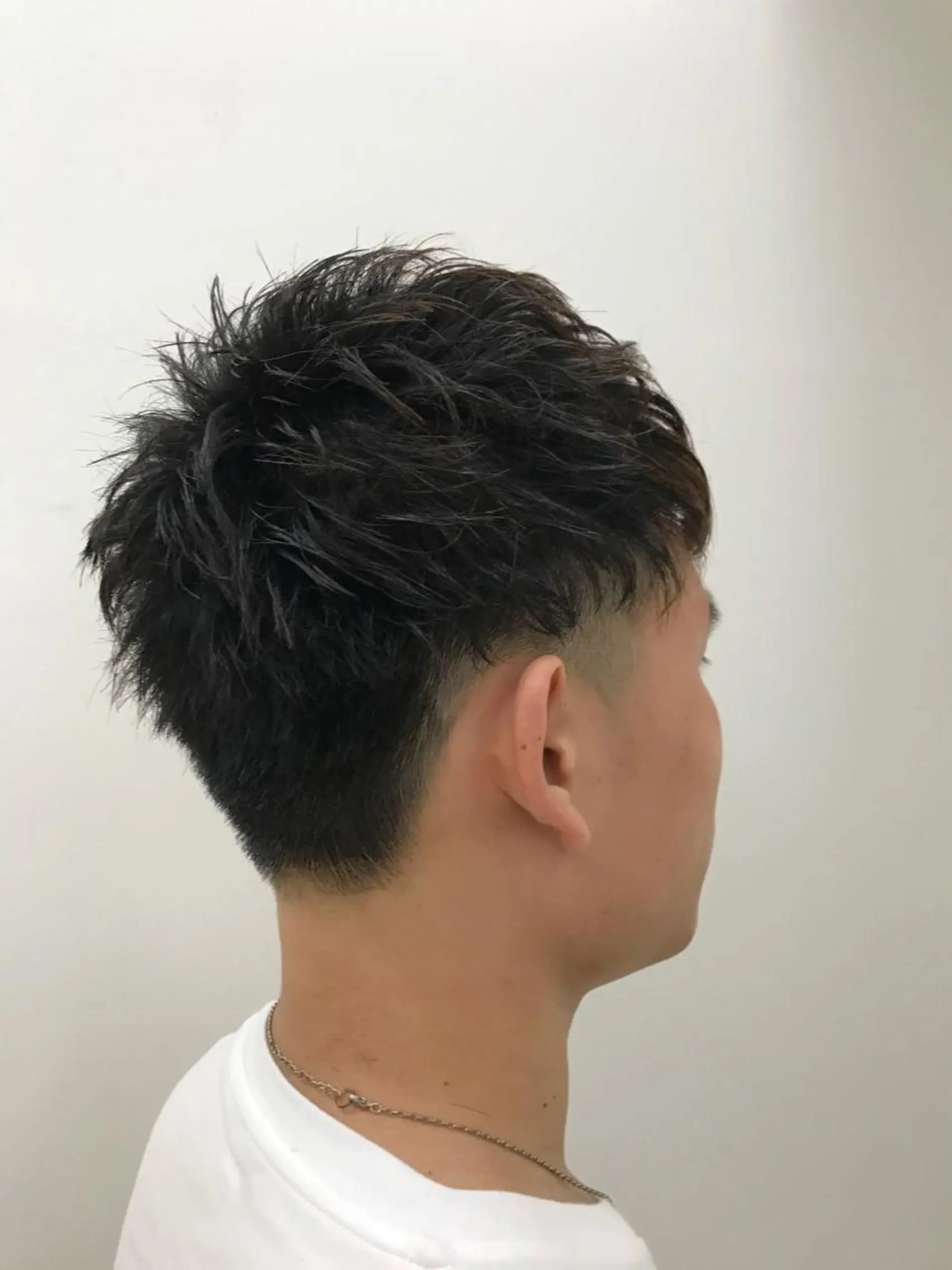 ショート メンズ ブリーチカラー/ 岩破瑞希のヘアスタイル