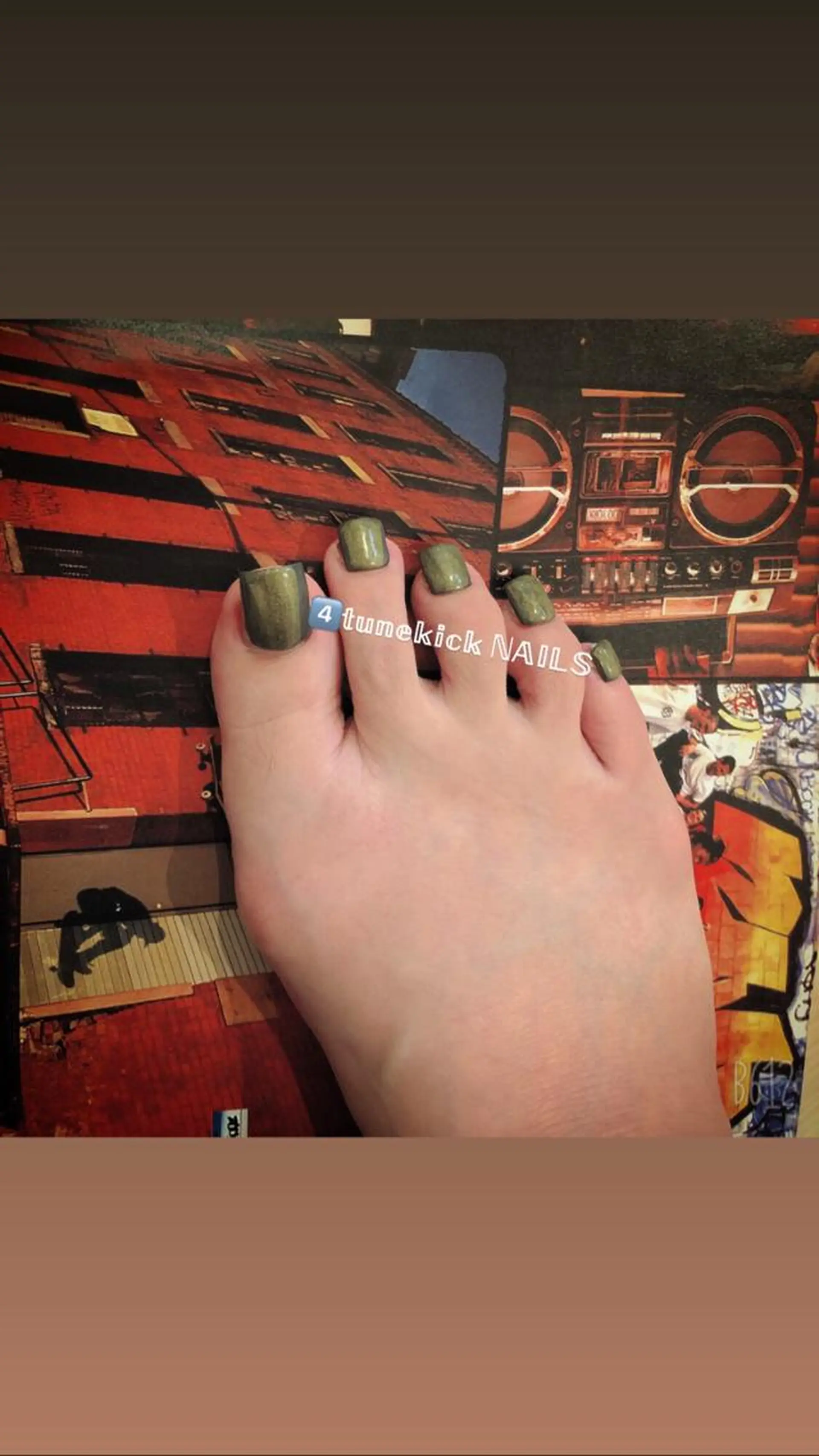 ネイル フットネイル ワンカラーネイル 4tunekick NAILS(フォーチュンキックネイルズ)所属・光森 淳子のネイルデザイン