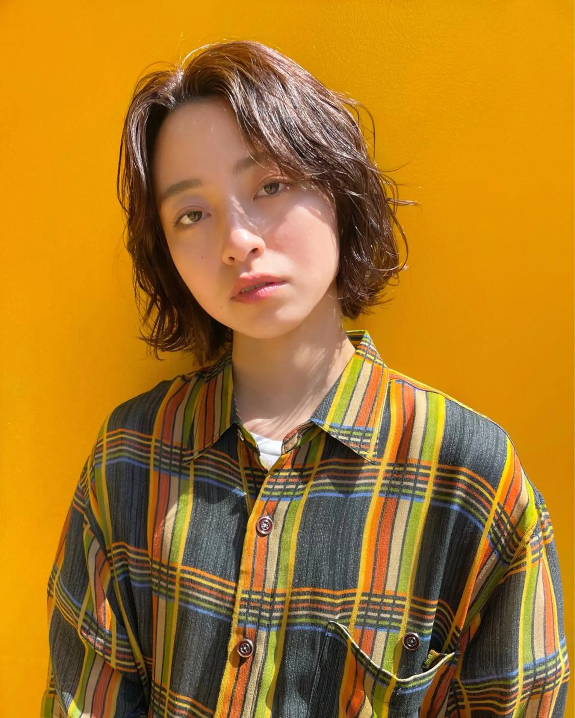 ショート カラー パーマ ヘアアレンジ ベージュカラー ボブ 外ハネヘア CiNEMA daikanyama所属・透明感カラー🫧 今泉健太のヘアスタイル