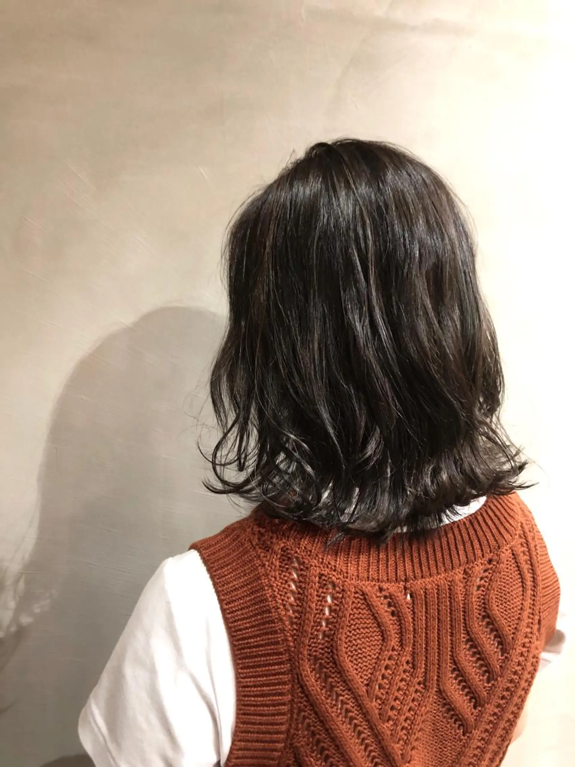 ミディアム 小林 愛花のヘアスタイル