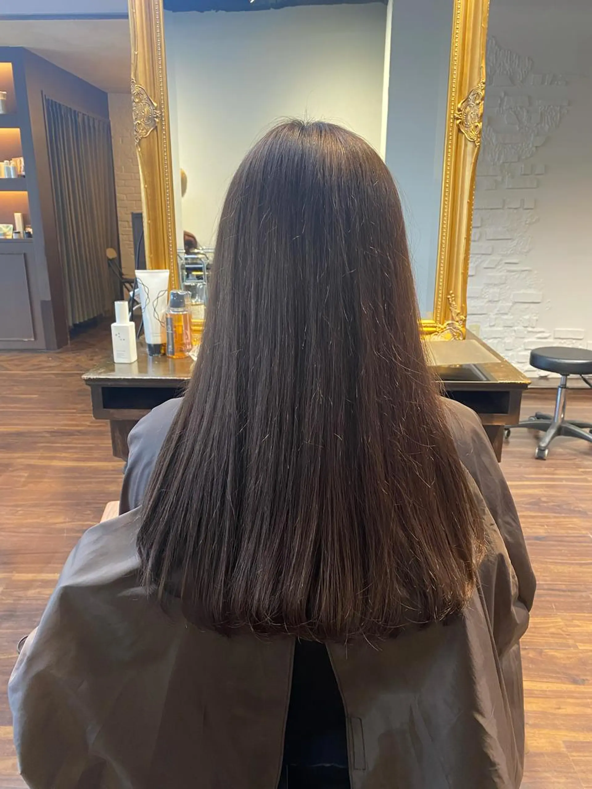 ロング カラー パーマ ヘアアレンジ ブラウンカラー チョコレートブラウン 縮毛矯正 酸性ストレート ストレートパーマ 韓国ヘア×髪質 改善🇰🇷シオリのヘアスタイル