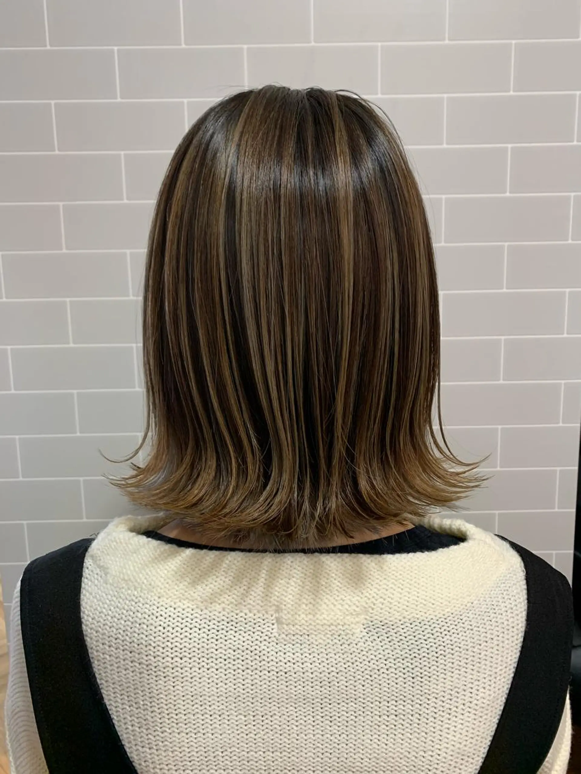 ミディアム カラー バレイヤージュ レイヤーカット シェールピエール所属・Laf かおりのマツエク・マツパデザイン