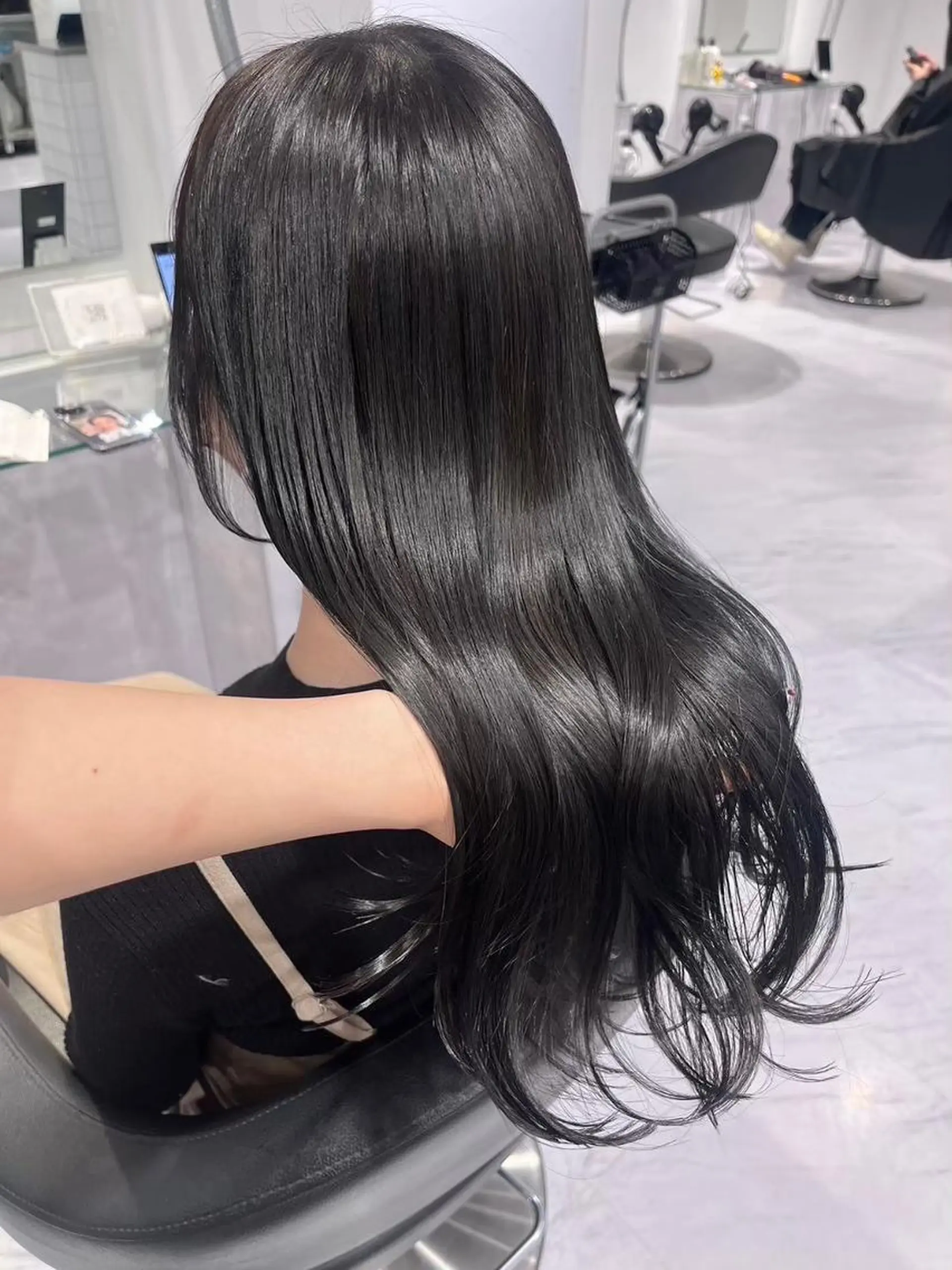 カラー 柔らか透明感🕊 トレンドカラー❄️のヘアスタイル