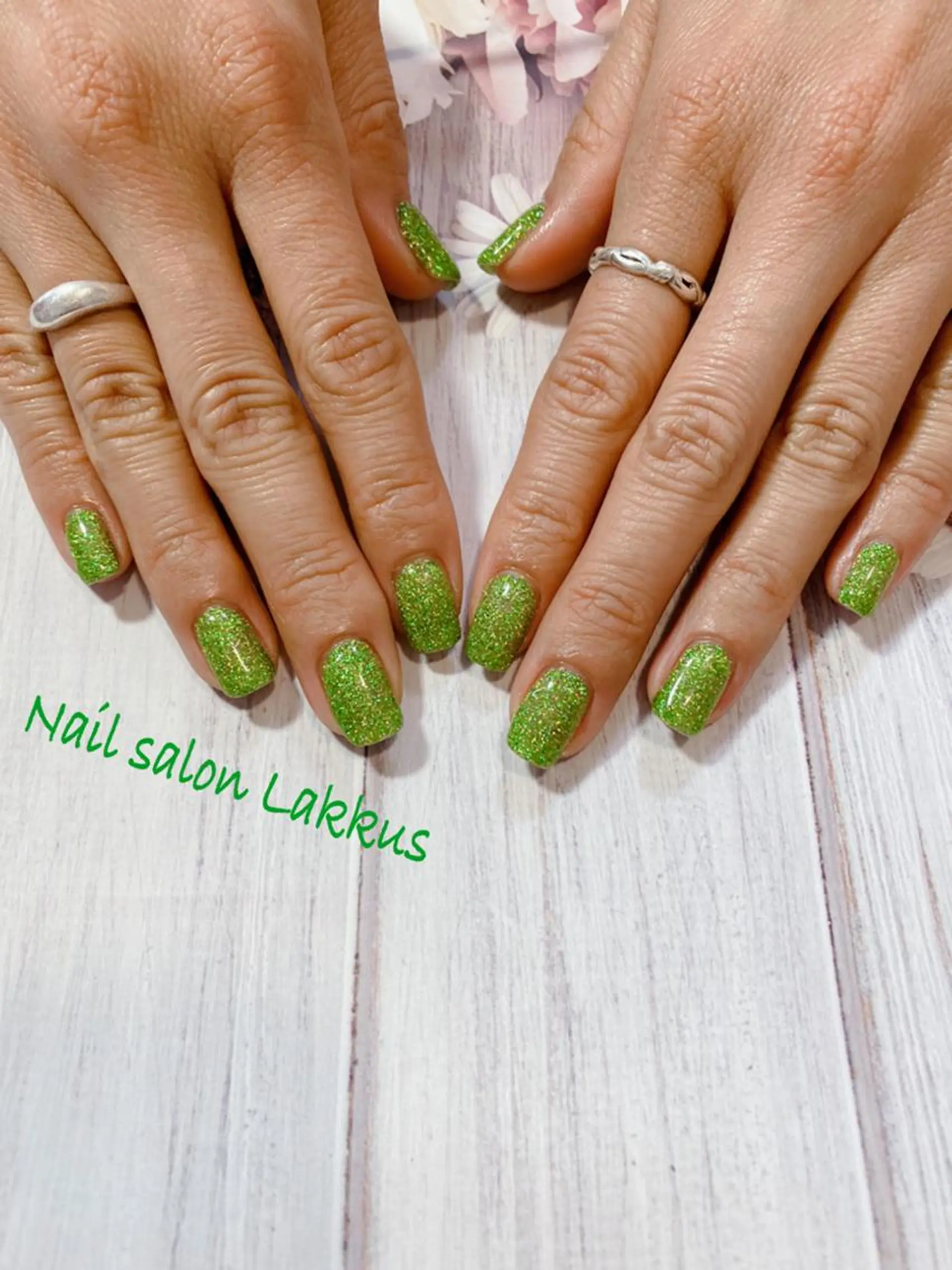 ネイル Lakkus T－CHIのネイルデザイン