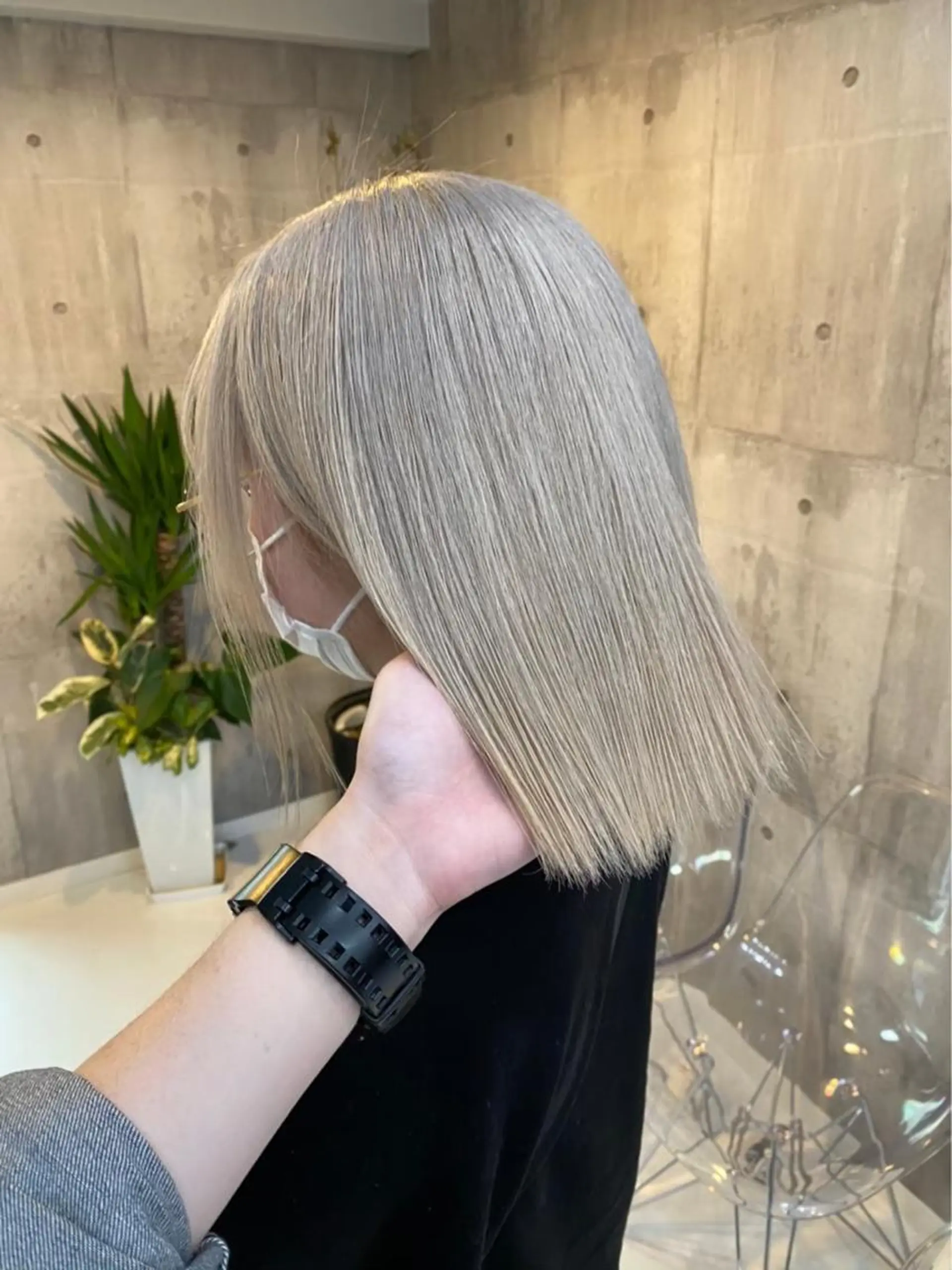 ミディアム アッシュ アッシュグレー アッシュグレージュ 外国人風カラー ハイライト カット ヘアカラー トリートメント ヘアセット 柔らかカラー/ レイヤーYUTO🧋のヘアスタイル