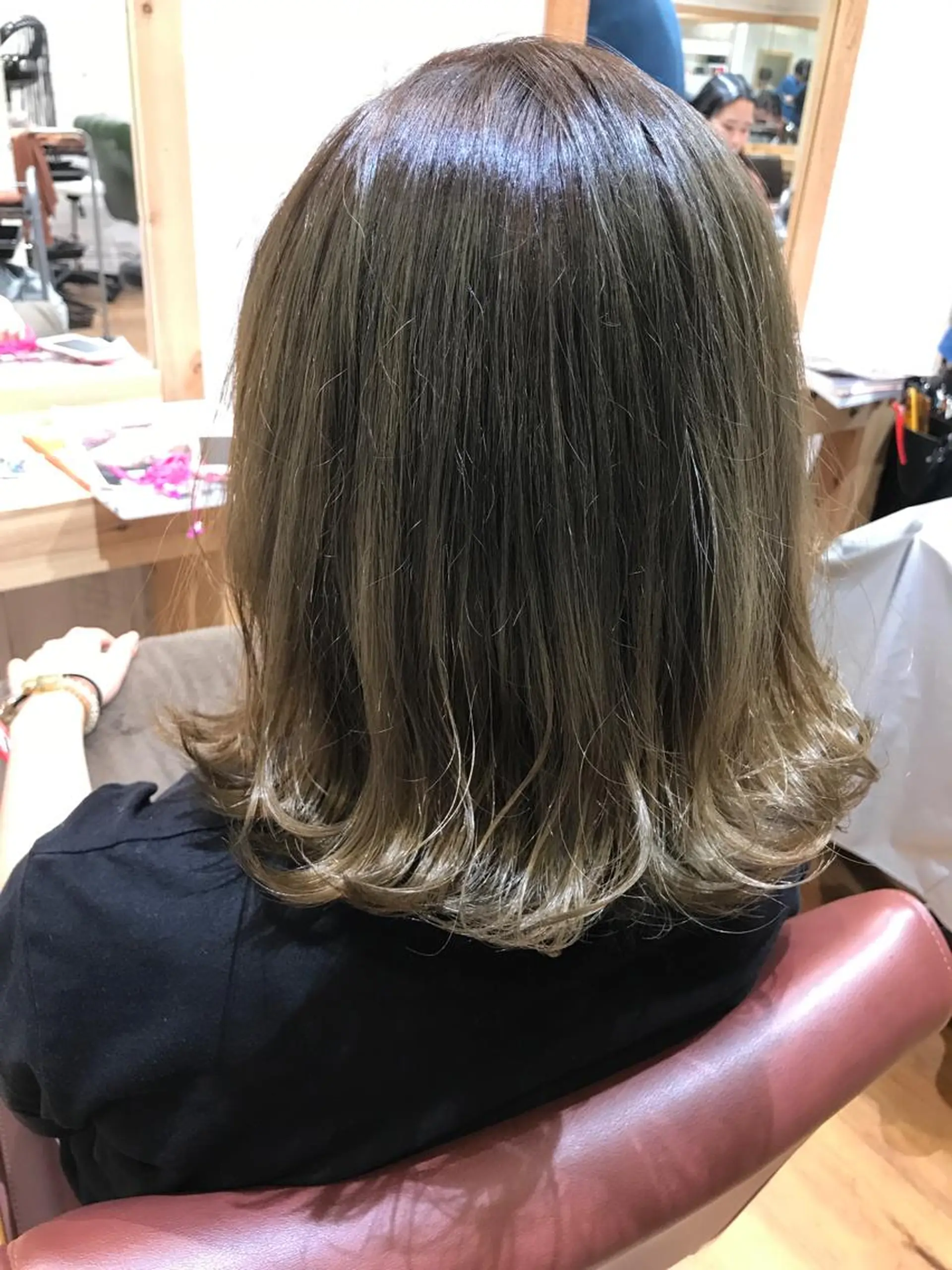 ミディアム 緑地公園美容室 neohairのヘアスタイル