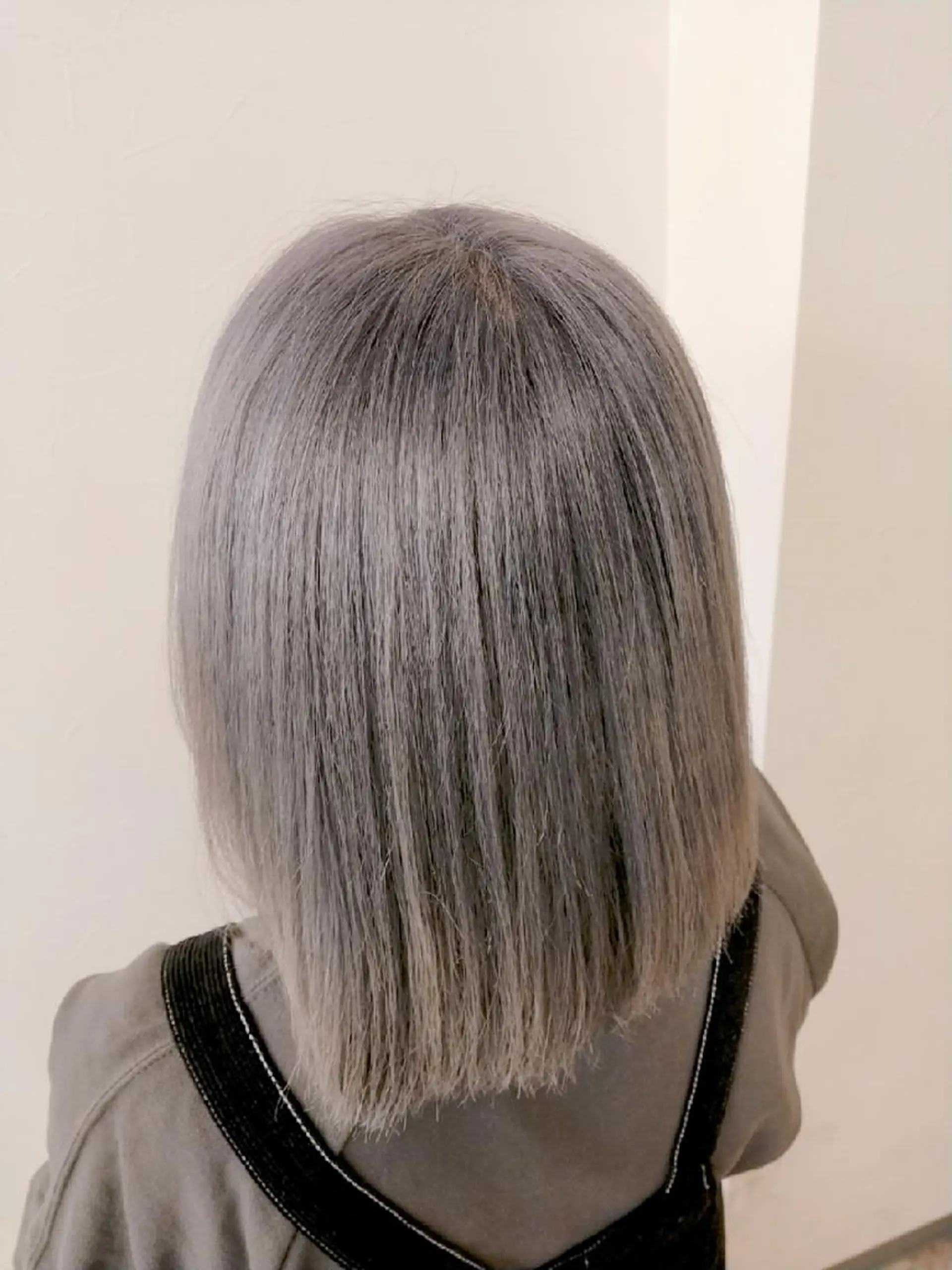 ミディアム カラー アディクシーカラー アッシュ バレイヤージュ ブリーチ ダブルカラー ヘアカラー デザインカラー髪質 改善Lilithのその他イメージ