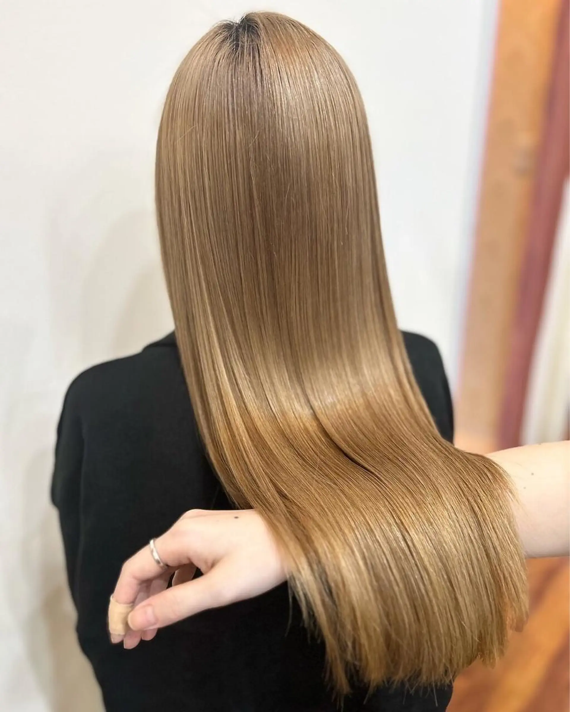 ロング カット 縮毛矯正 トリートメント Chihiro .のヘアスタイル