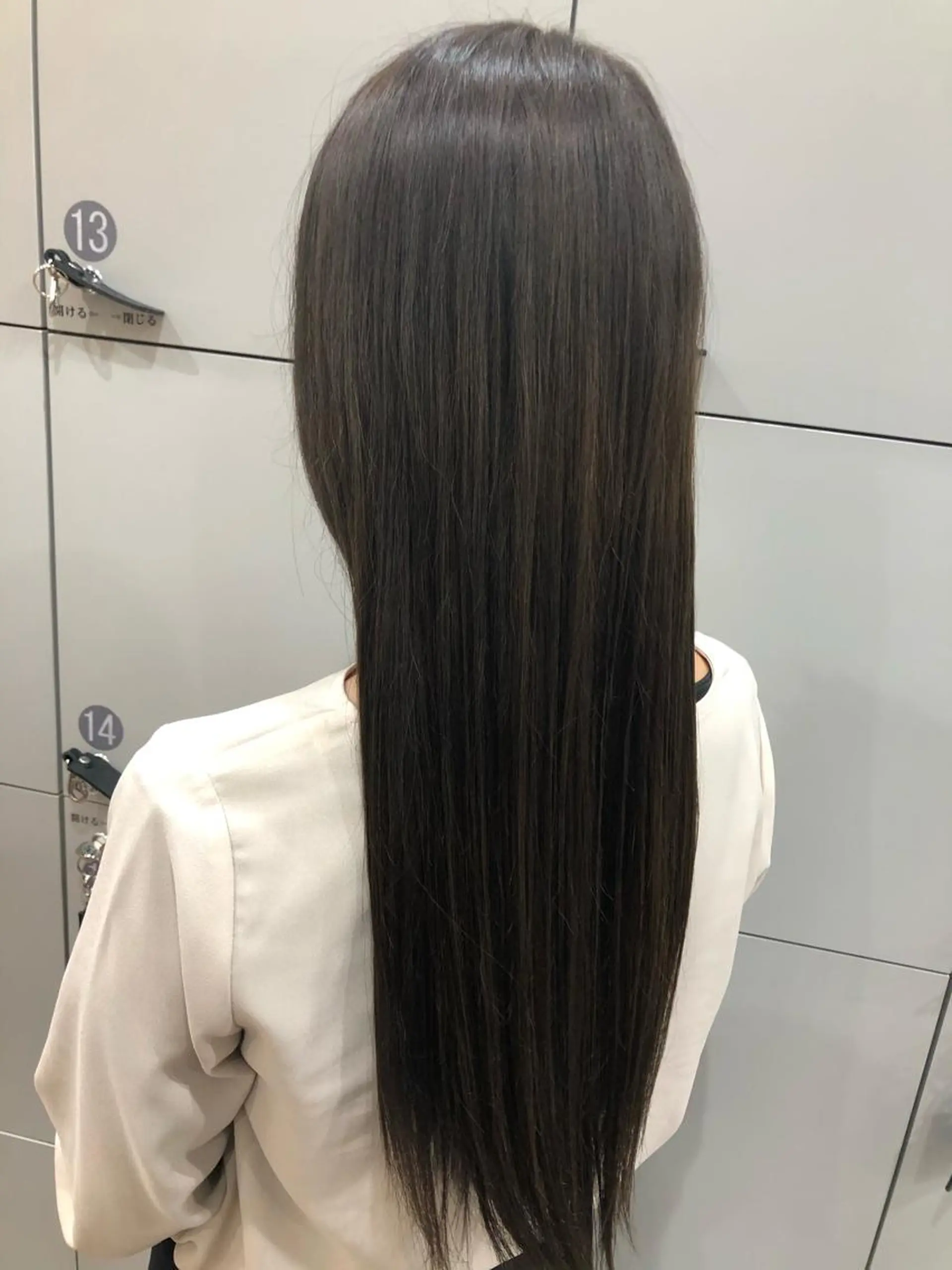 ロング カラー 小野 遥南のヘアスタイル