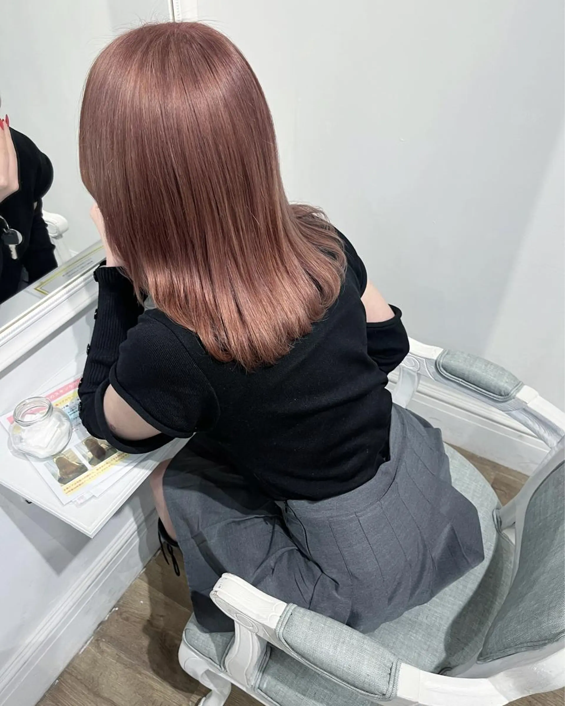 ミディアム カラー ネイル 𝗺𝗶𝗸𝘂♡ 似合わせ🎀のヘアスタイル