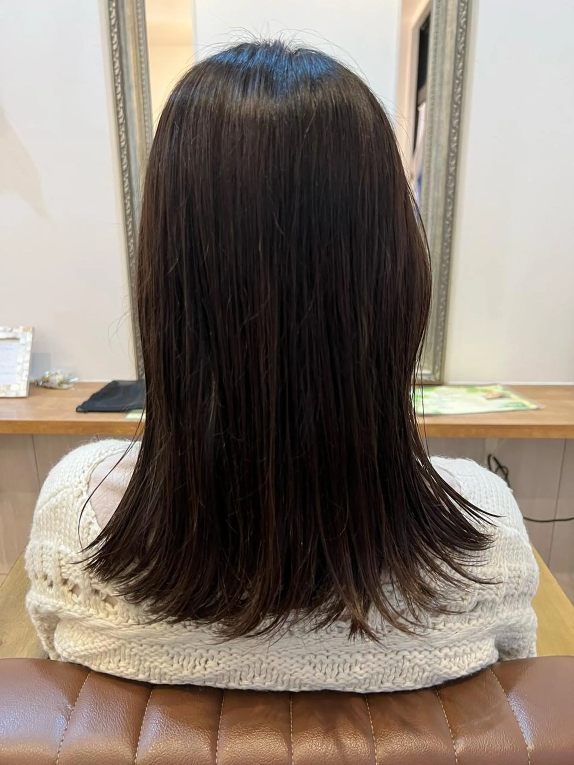 セミロング カラー 黒髪 ブラウンカラー 美容室Class所属・🐰ハイトーンカラー 畠山　渡🐰のヘアスタイル