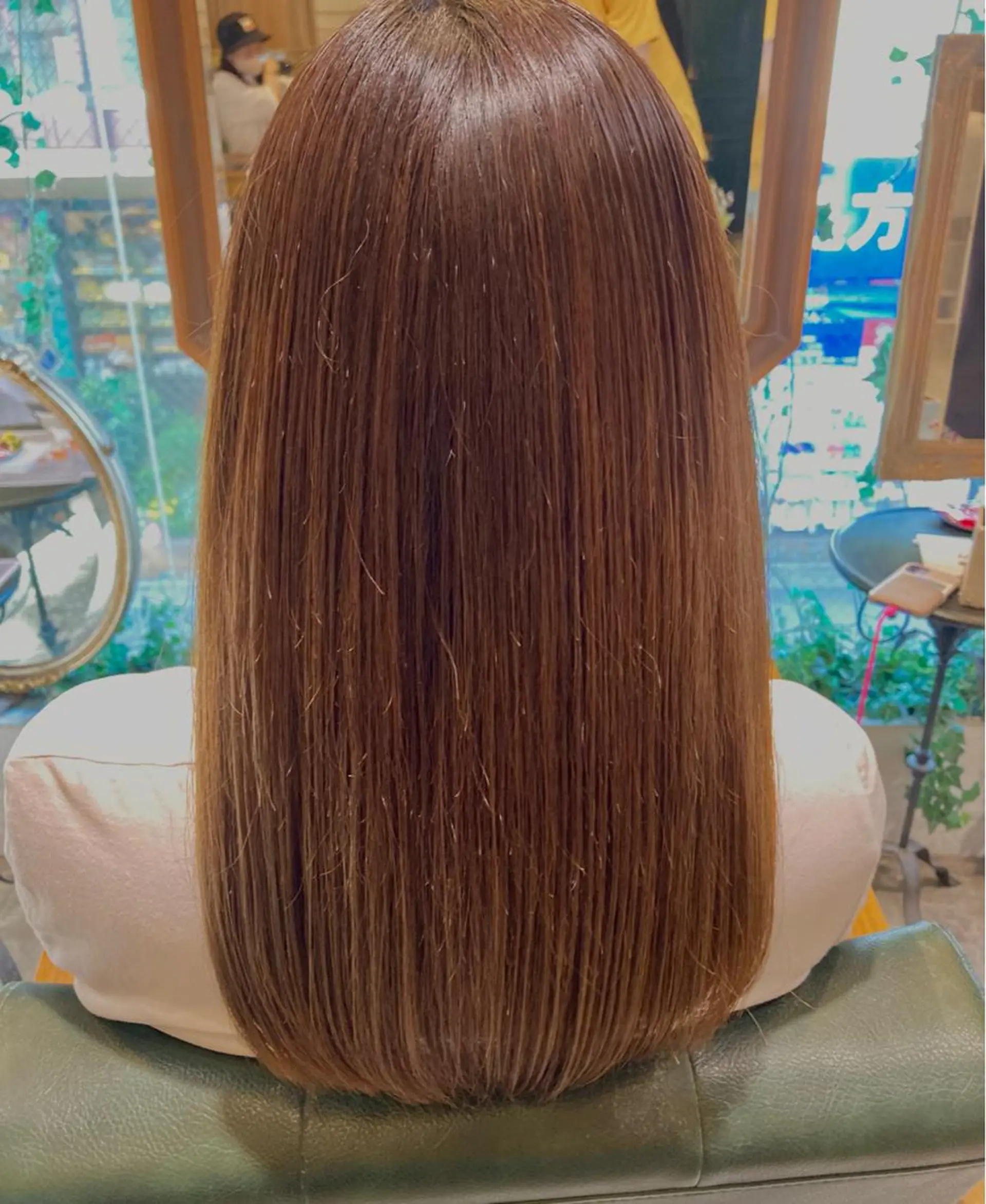 ミディアム 酸性ストレート カット 縮毛矯正 小笠原 悠斗のヘアスタイル