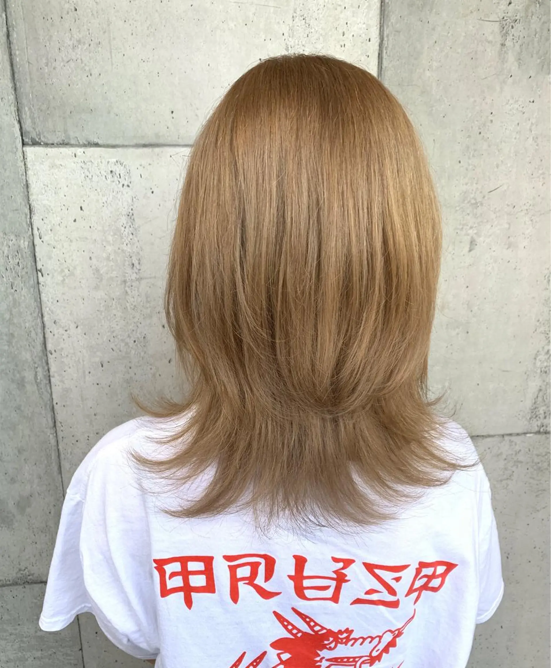 ミディアム 大内 志穂のヘアスタイル