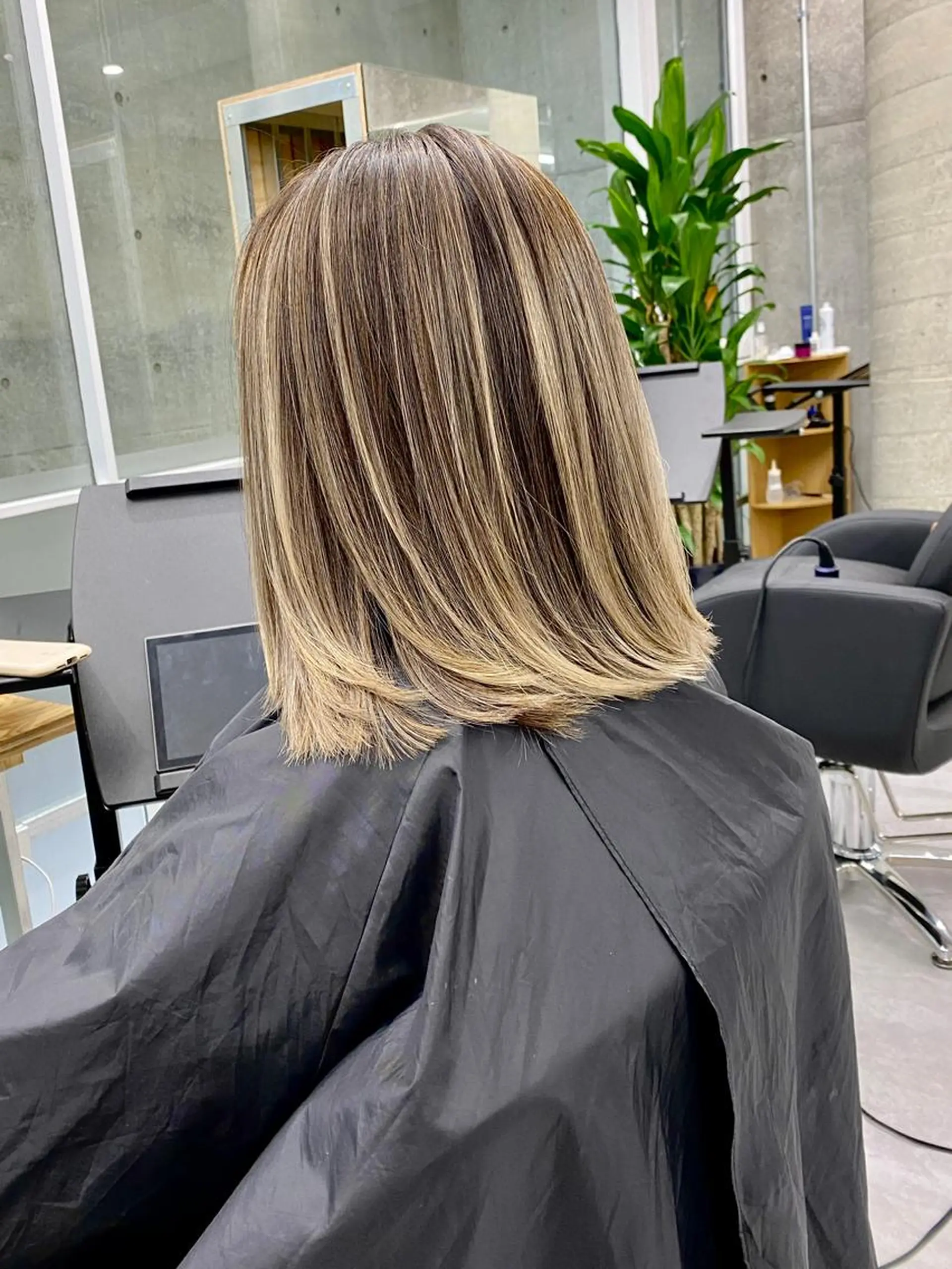 ミディアム カラー バレイヤージュ ブリーチ ケアブリーチ ダブルカラー ハイライトカラー welring hair salon所属・welring hair salonのヘアスタイル