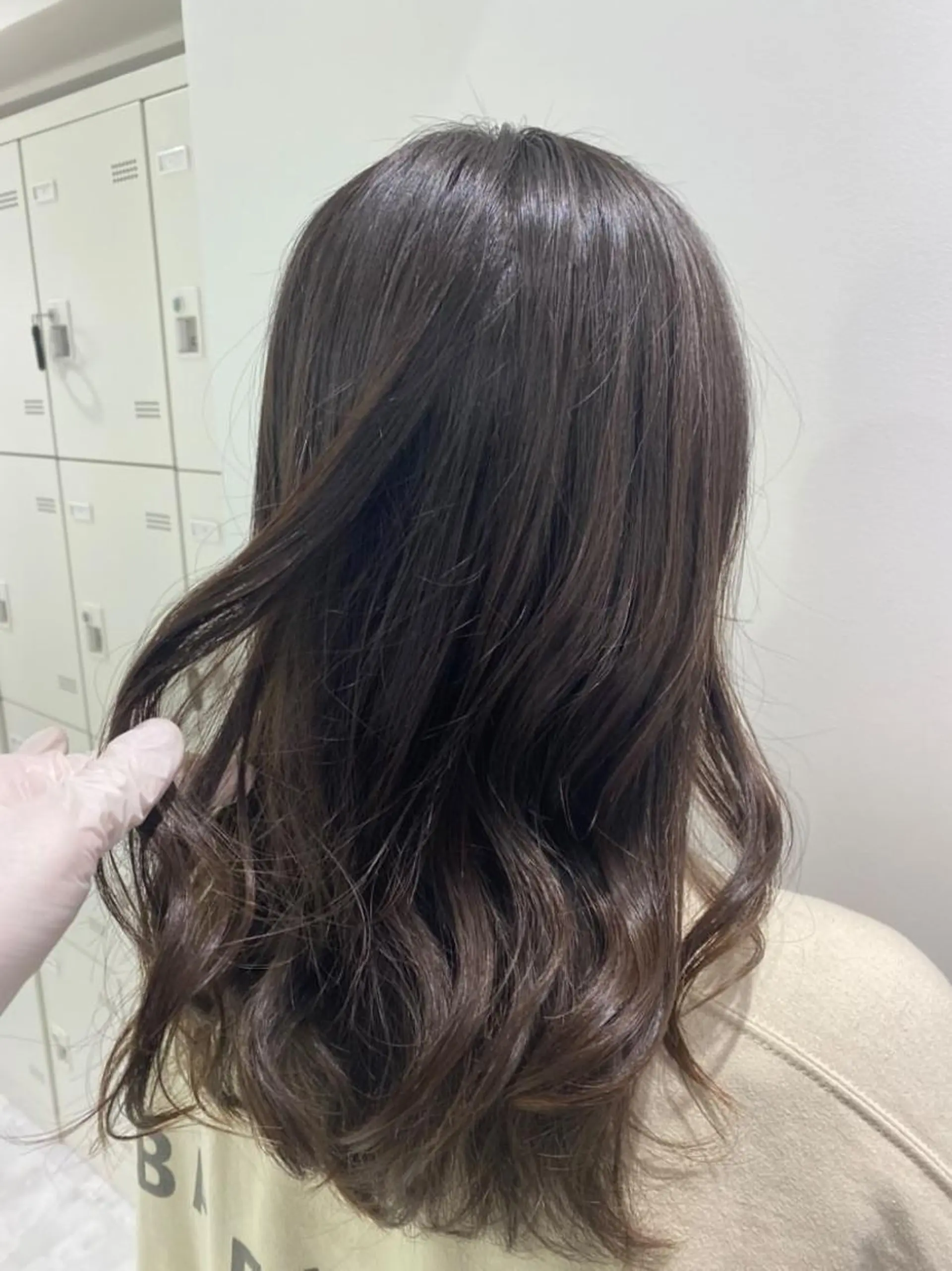 セミロング カラー パーマ ヘアアレンジ ネイル マツエク・マツパ 韓国風ベージュ🤎 赤みなし🌿横浜🤎のヘアスタイル