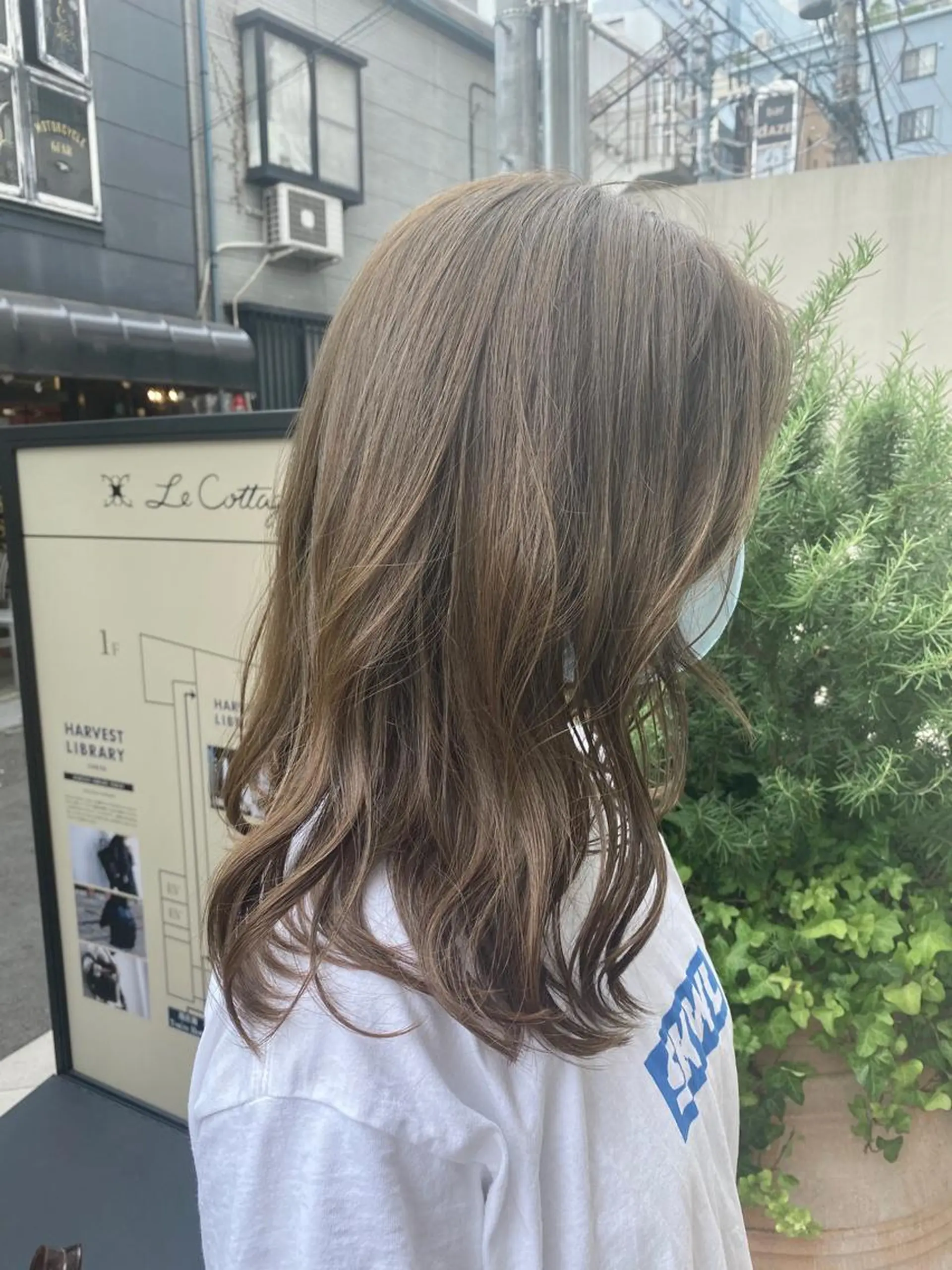 セミロング カット ヘアカラー トリートメント 丸山 史香のヘアスタイル