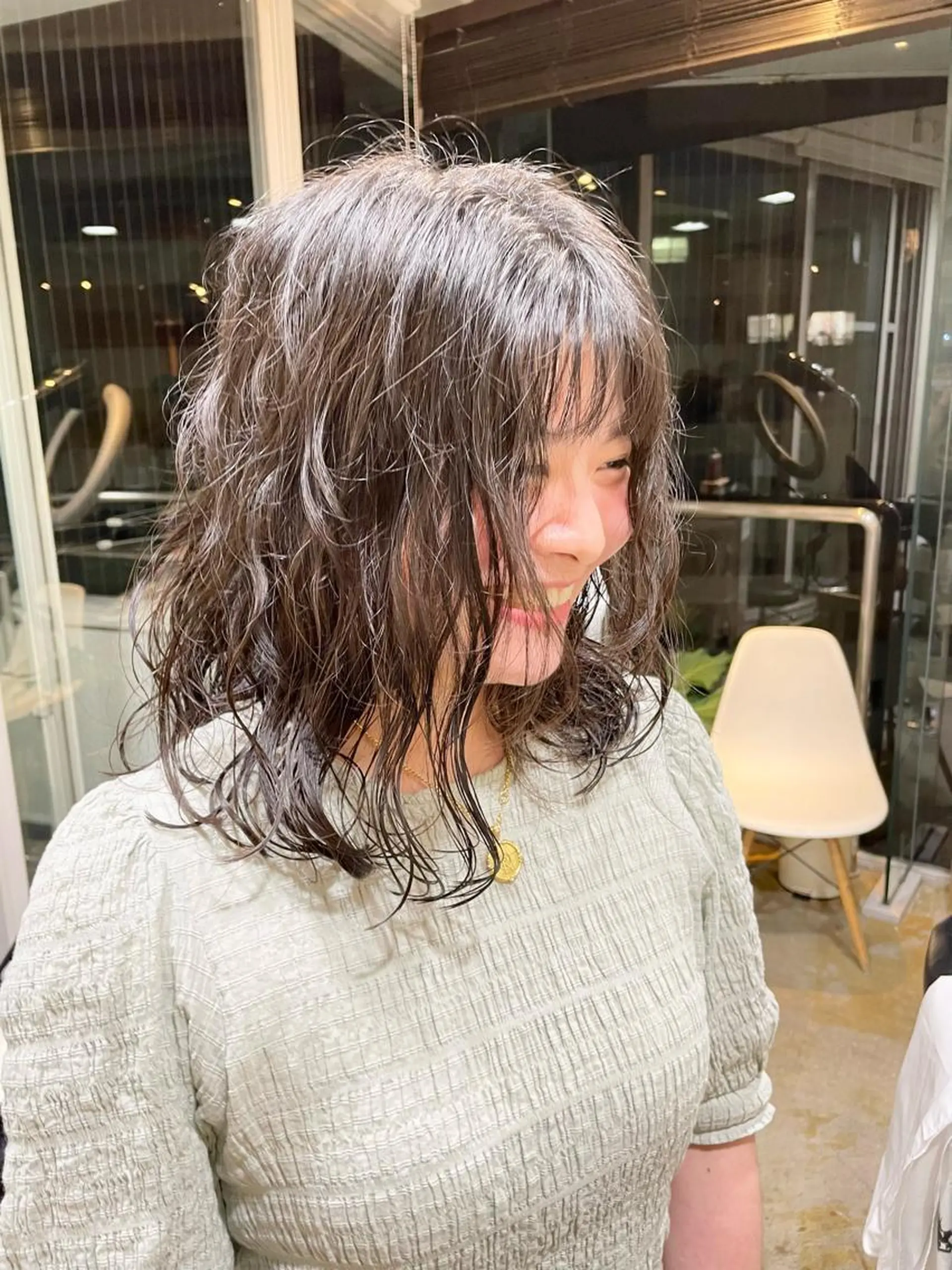 ミディアム パーマ カット パーマ トリートメント レイヤー／似合わせ TAKUYAのヘアスタイル