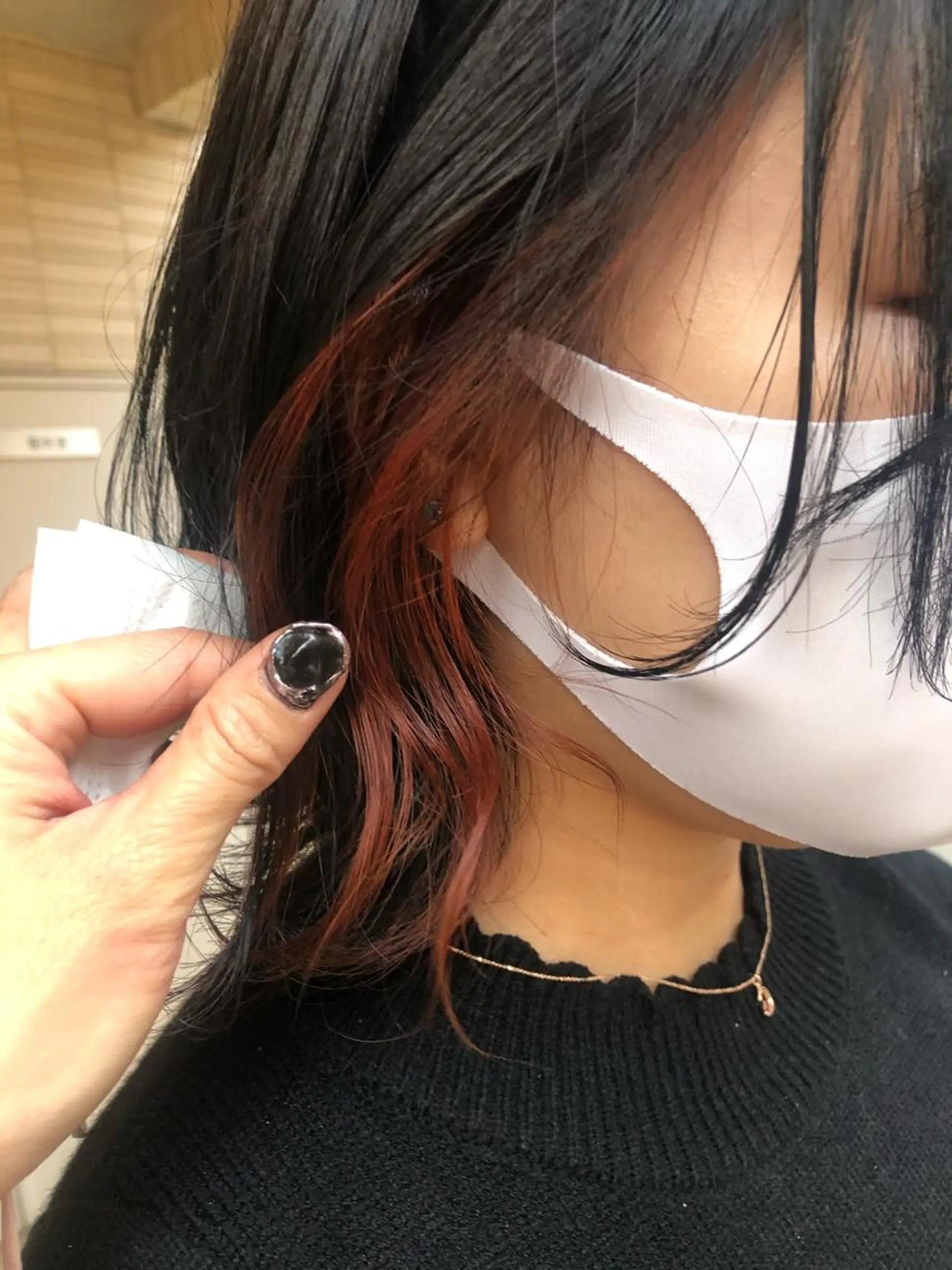 セミロング カラー オレンジ 古屋 花織のヘアスタイル