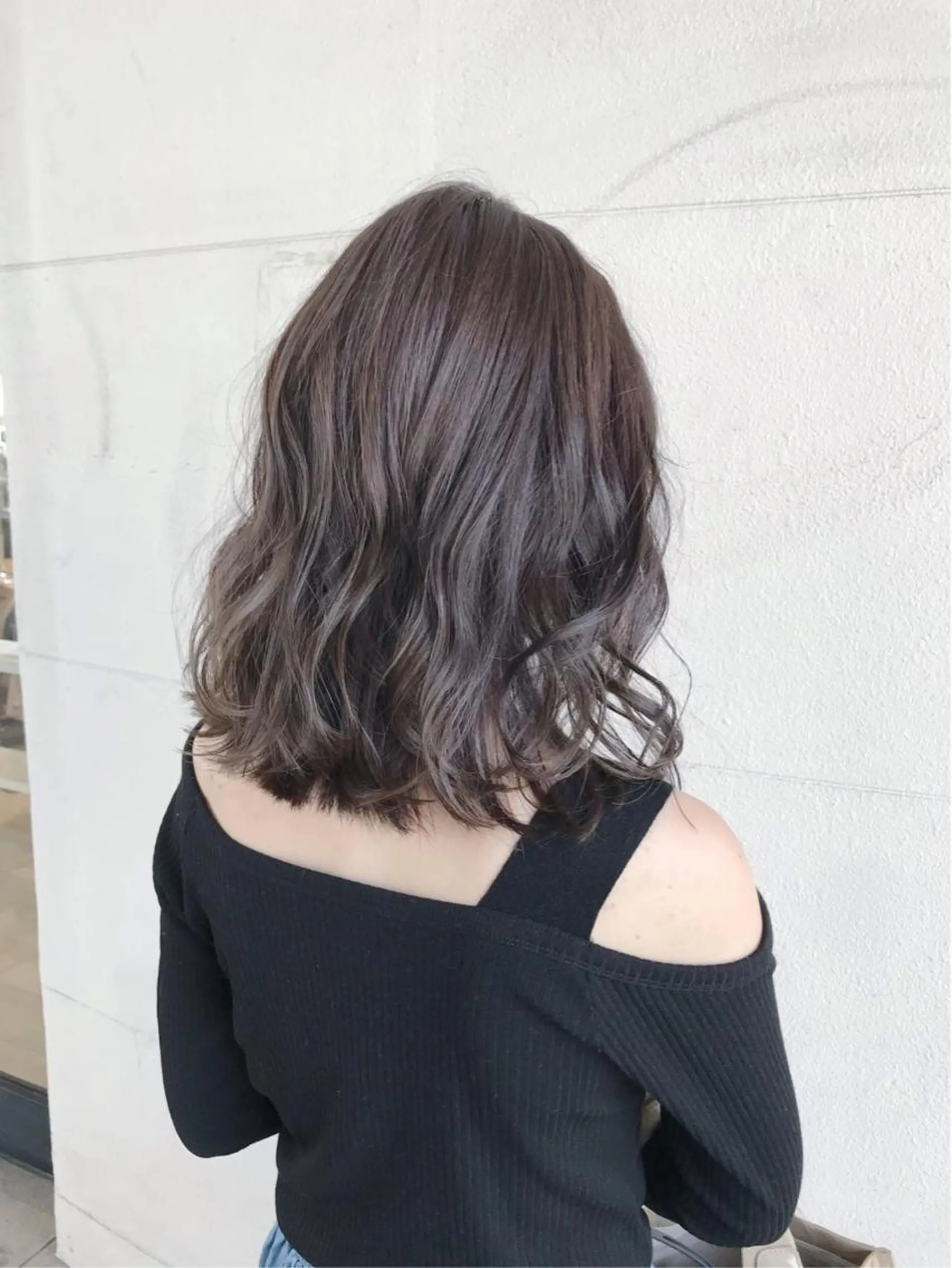 ミディアム カラー イルミナカラー ボブ・レイヤーカット 吉敷航一のヘアスタイル