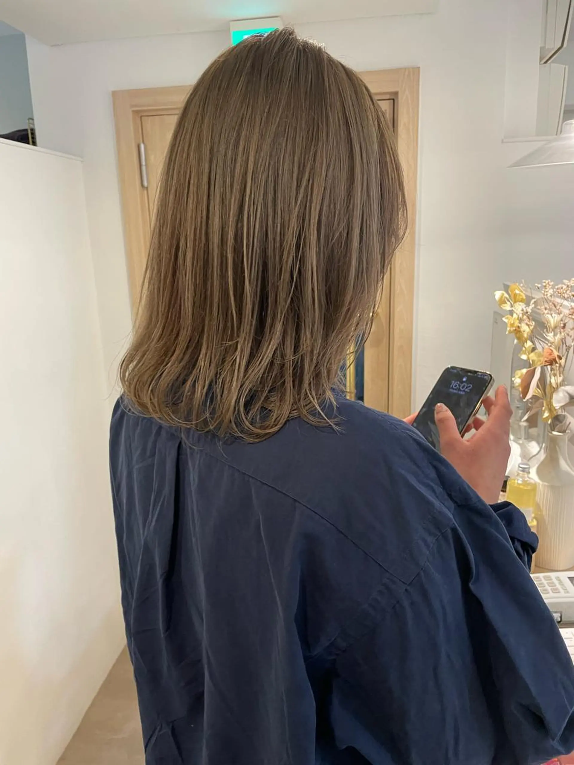 カラー ベージュカラー オリーブベージュ 大迫 江梨のヘアスタイル