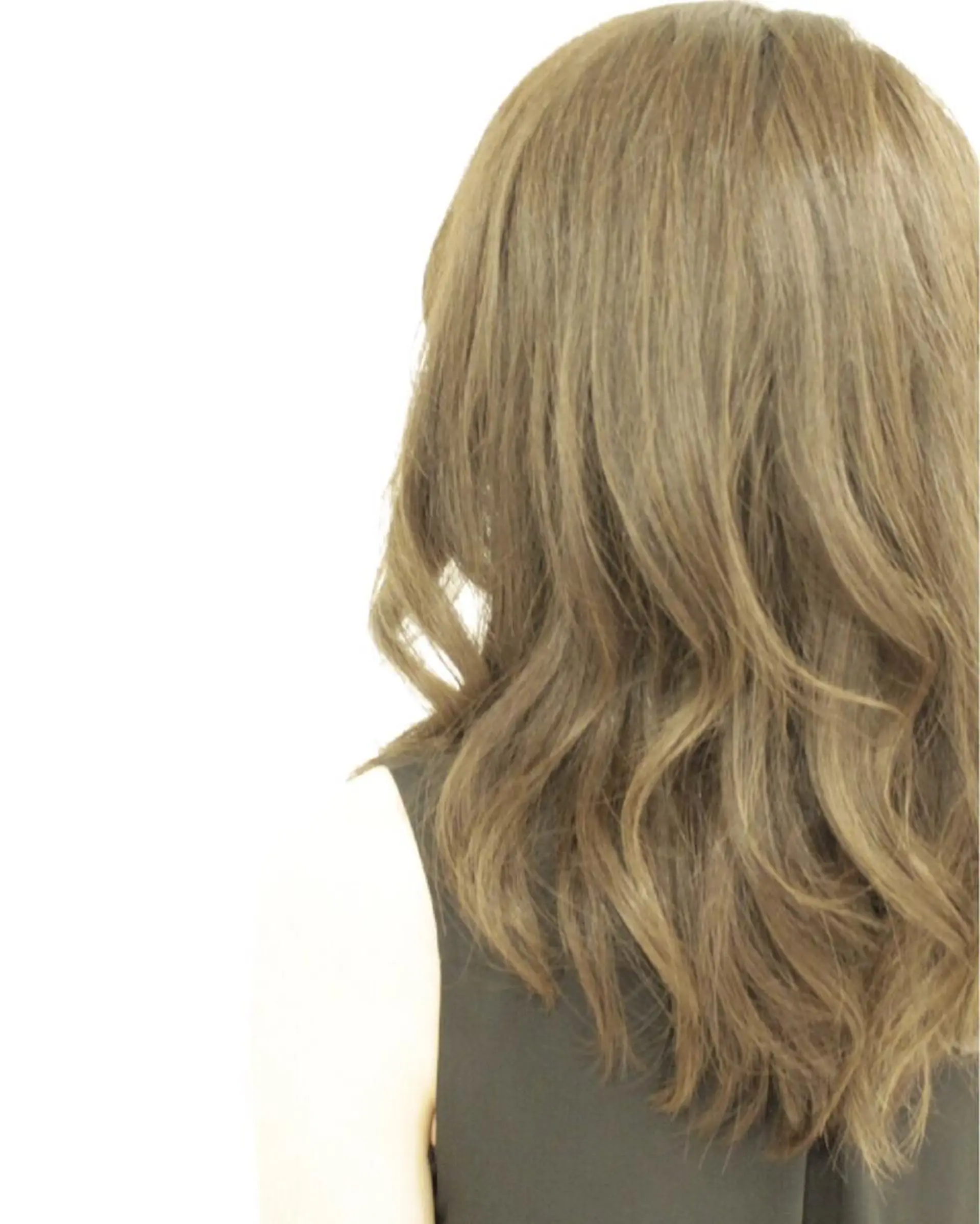 セミロング カラー ヘアカラー トリートメント 髪質進化系へ 💇‍♀️Yasuのヘアスタイル