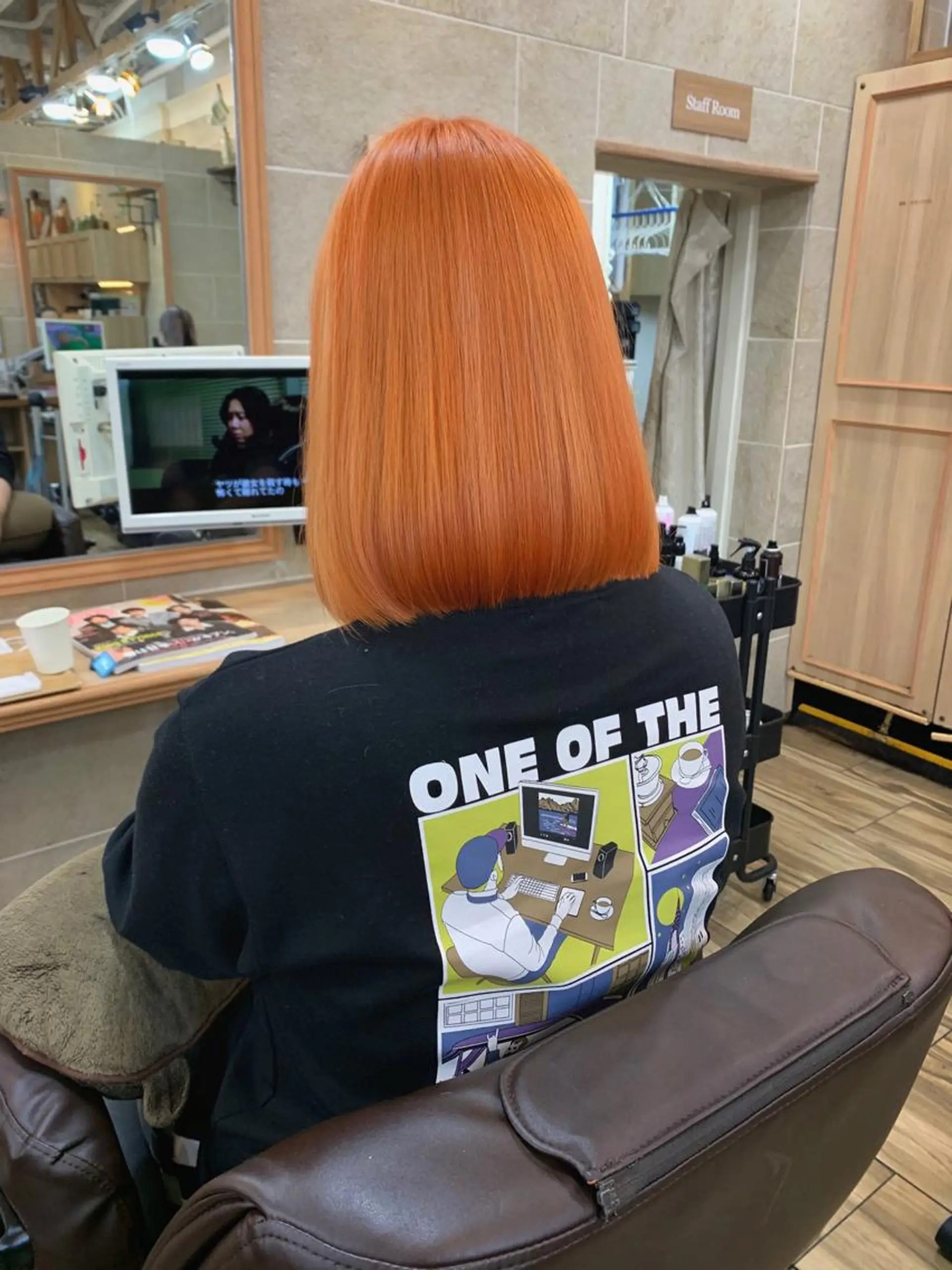 ミディアム ボブ カット ヘアカラー トリートメント 平尾 拓也のヘアスタイル