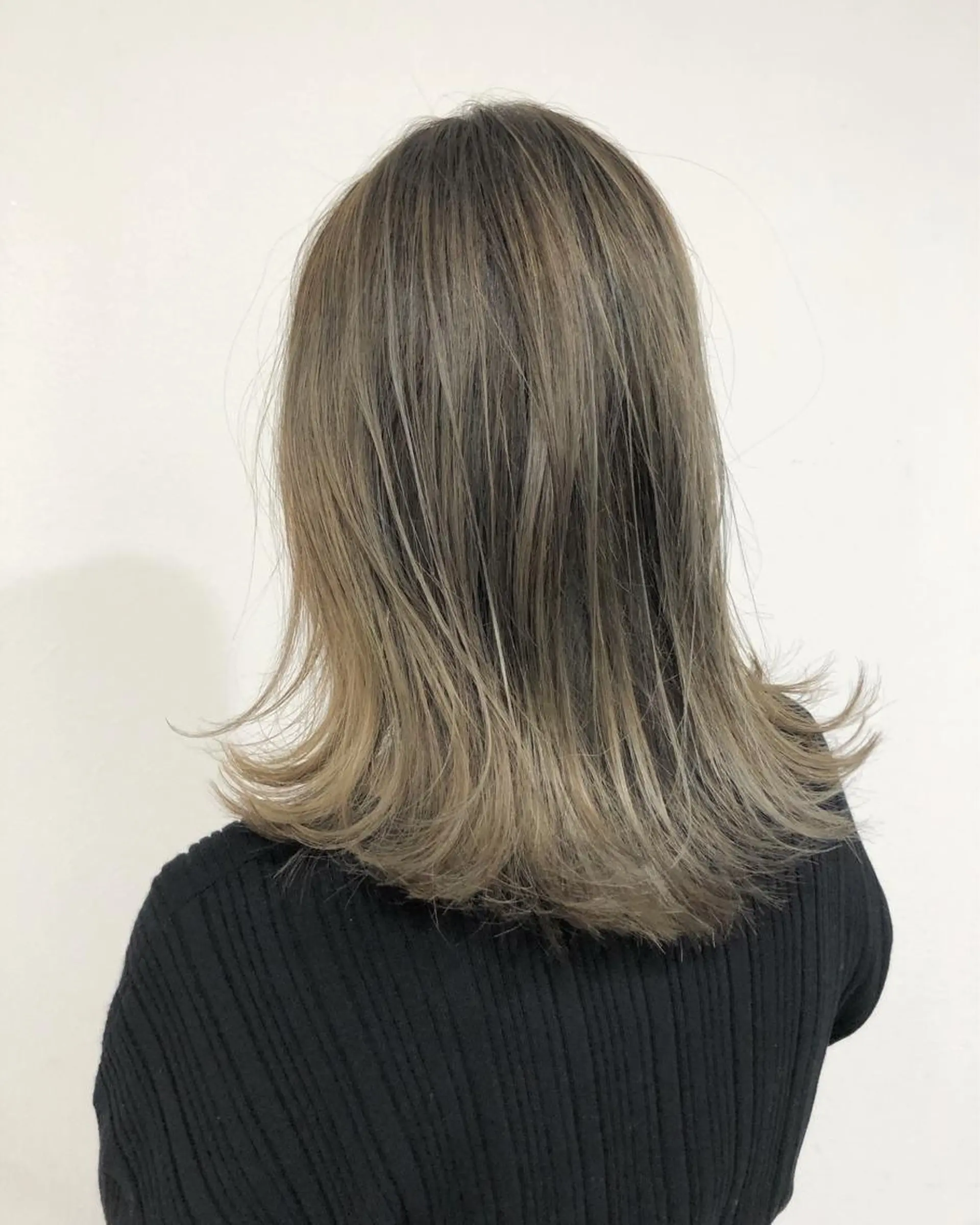 カラー 秋山 裕香のヘアスタイル