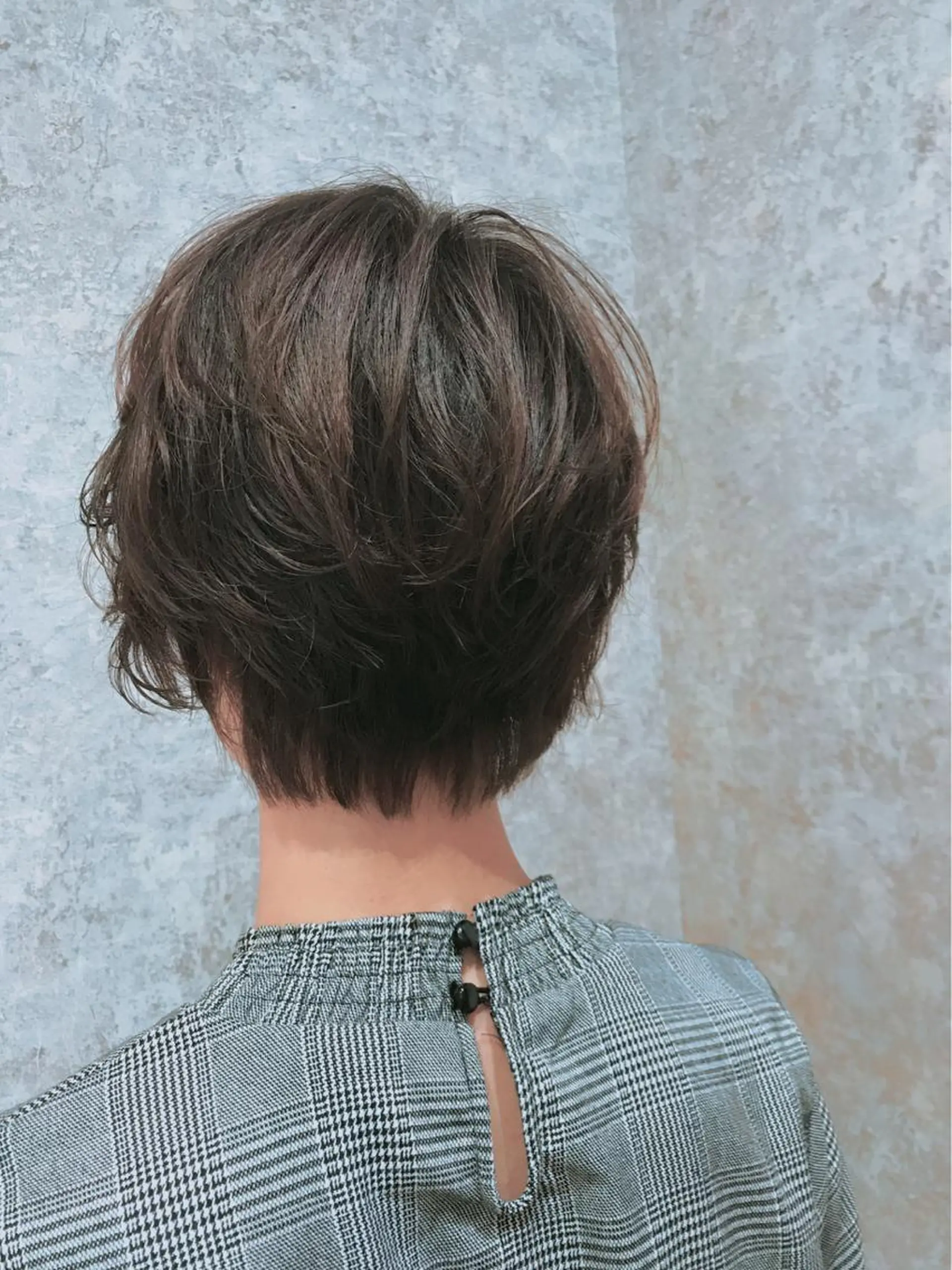 ショート カラー パーマ ショートヘア カット ヘアカラー トリートメント earth尾形美穂 🫧髪質改善縮毛🫧のヘアスタイル