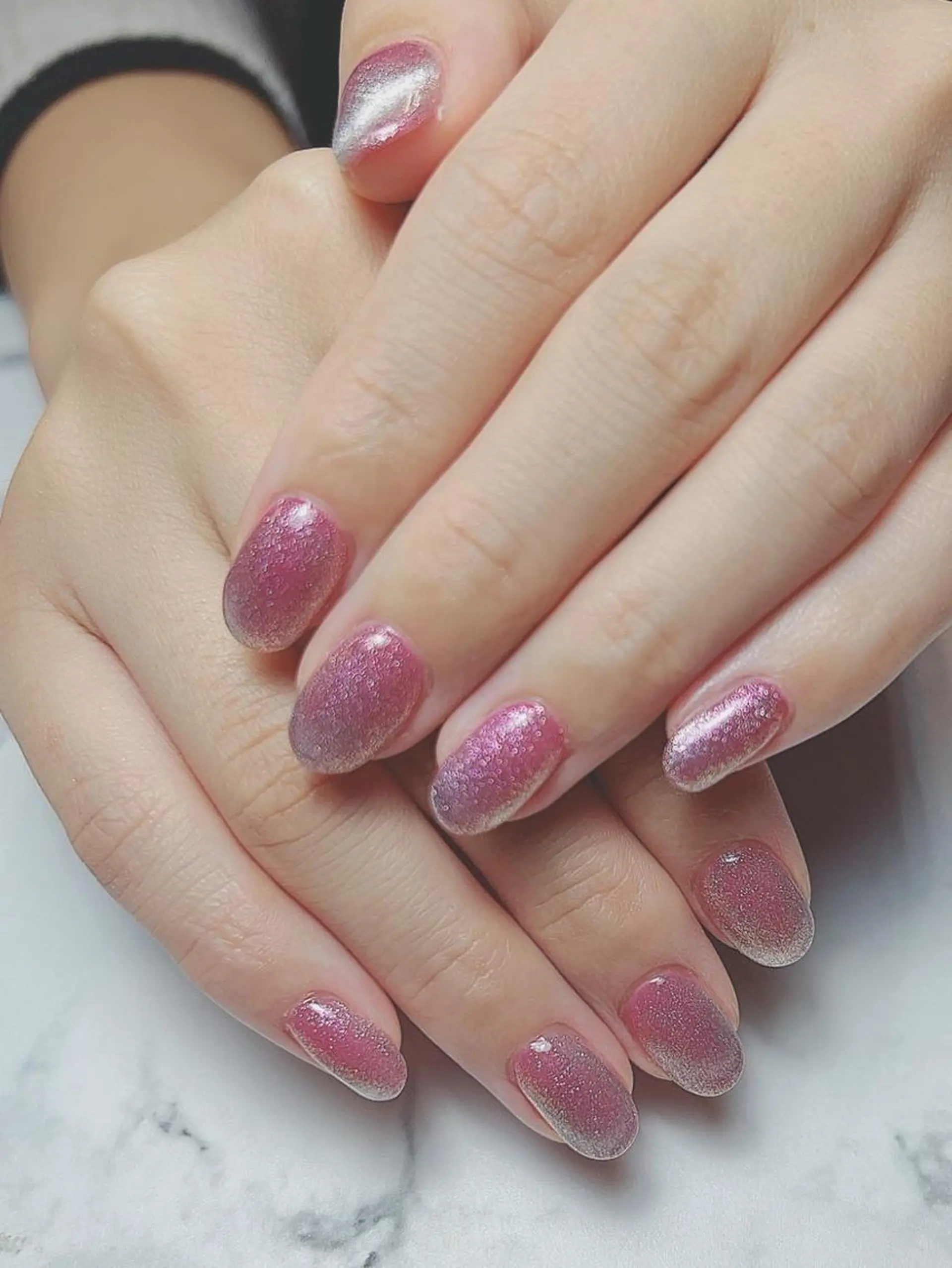 ネイル アートネイル フレンチネイル ガラスフレンチ ゴールド ホログラムネイル Nailist Honamiのネイルデザイン