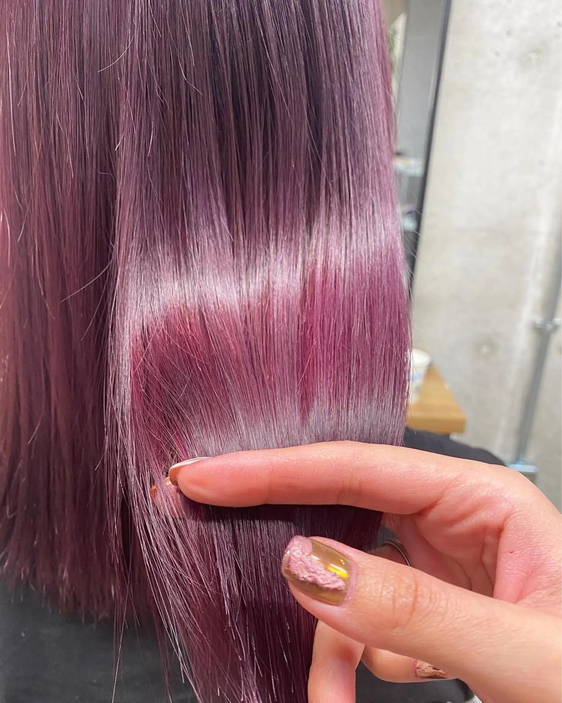 セミロング カラー GiseL アンリのヘアスタイル