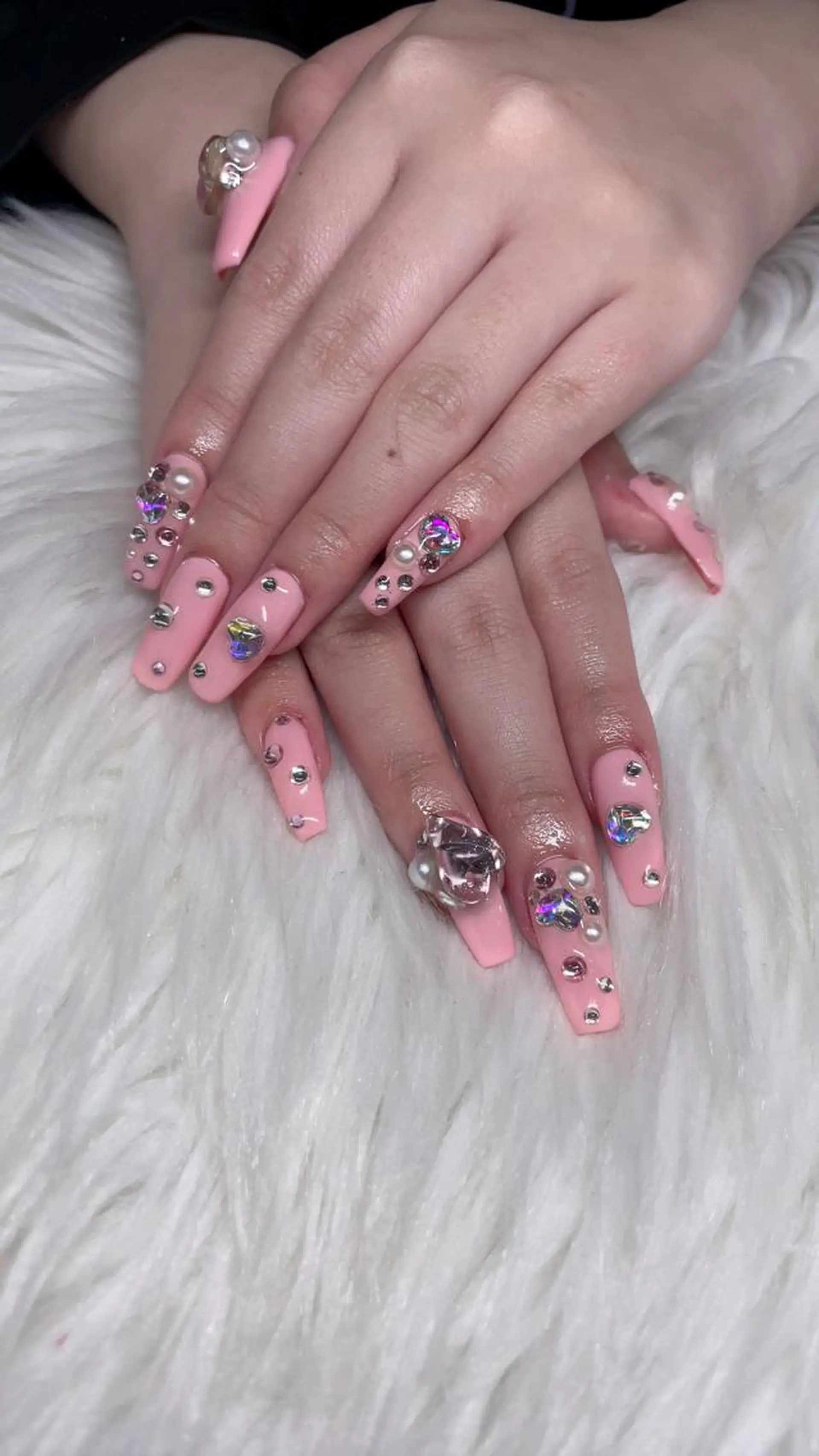 ネイル AngelChris ビューティーサロンのネイルデザイン