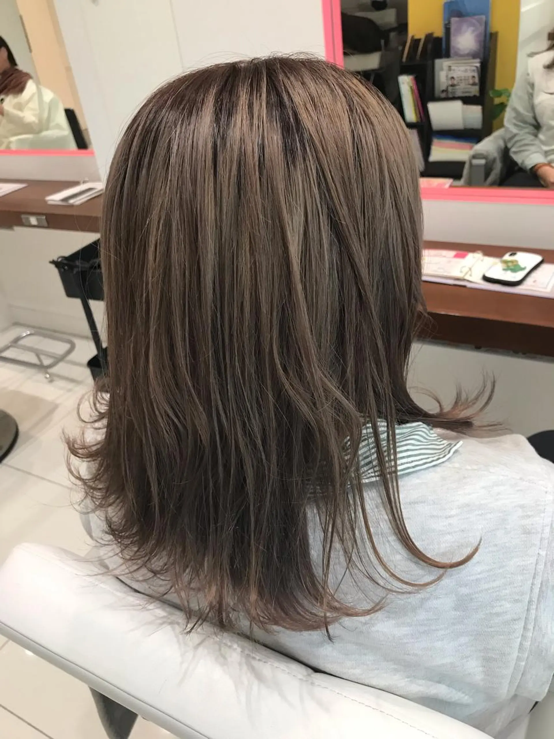セミロング アッシュ アッシュブラウン カットモデル大募集✨ ✨BASSA保谷店✨のヘアスタイル