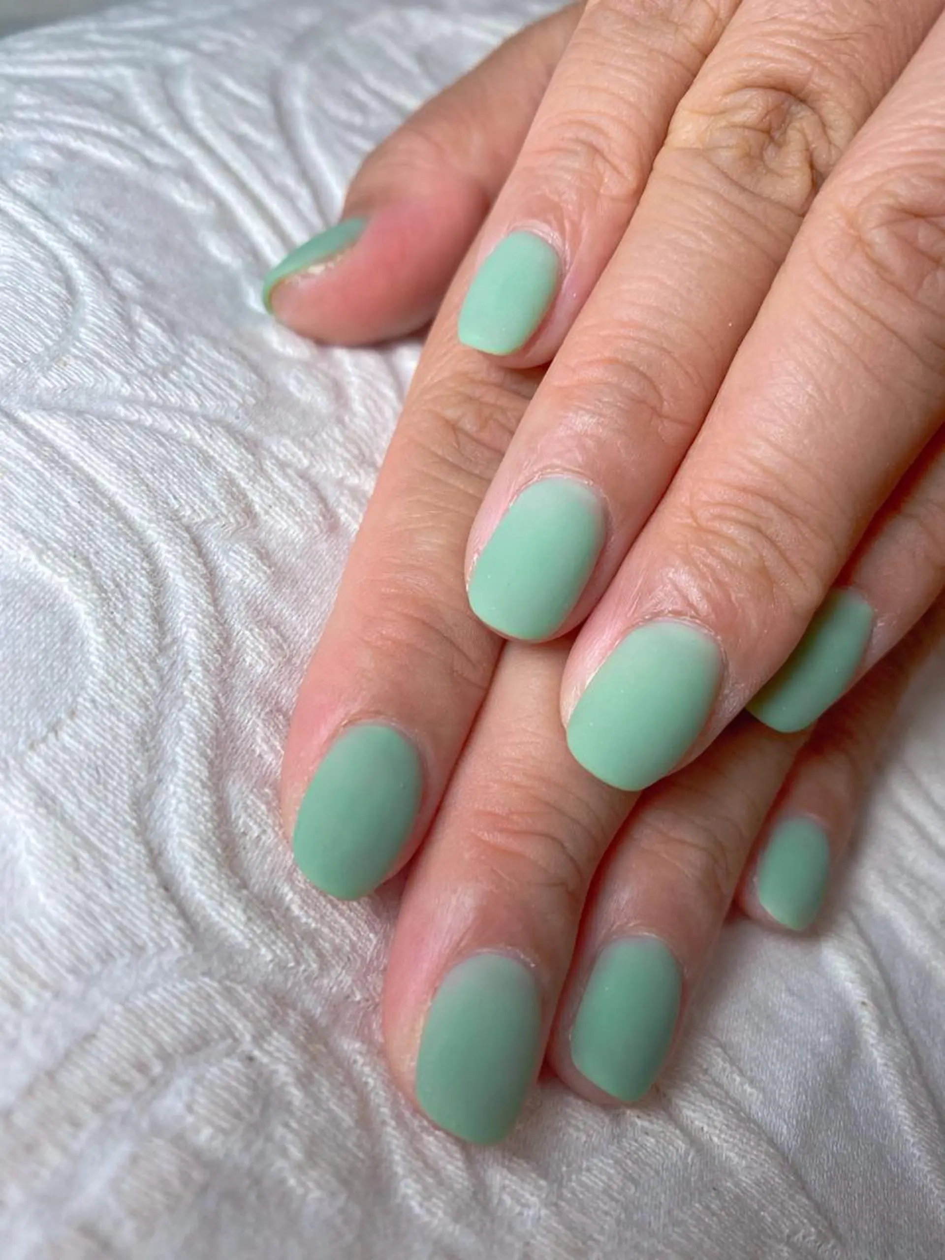 ネイル マットネイル ハンドネイル 🌿Charme🌿 MAIのネイルデザイン