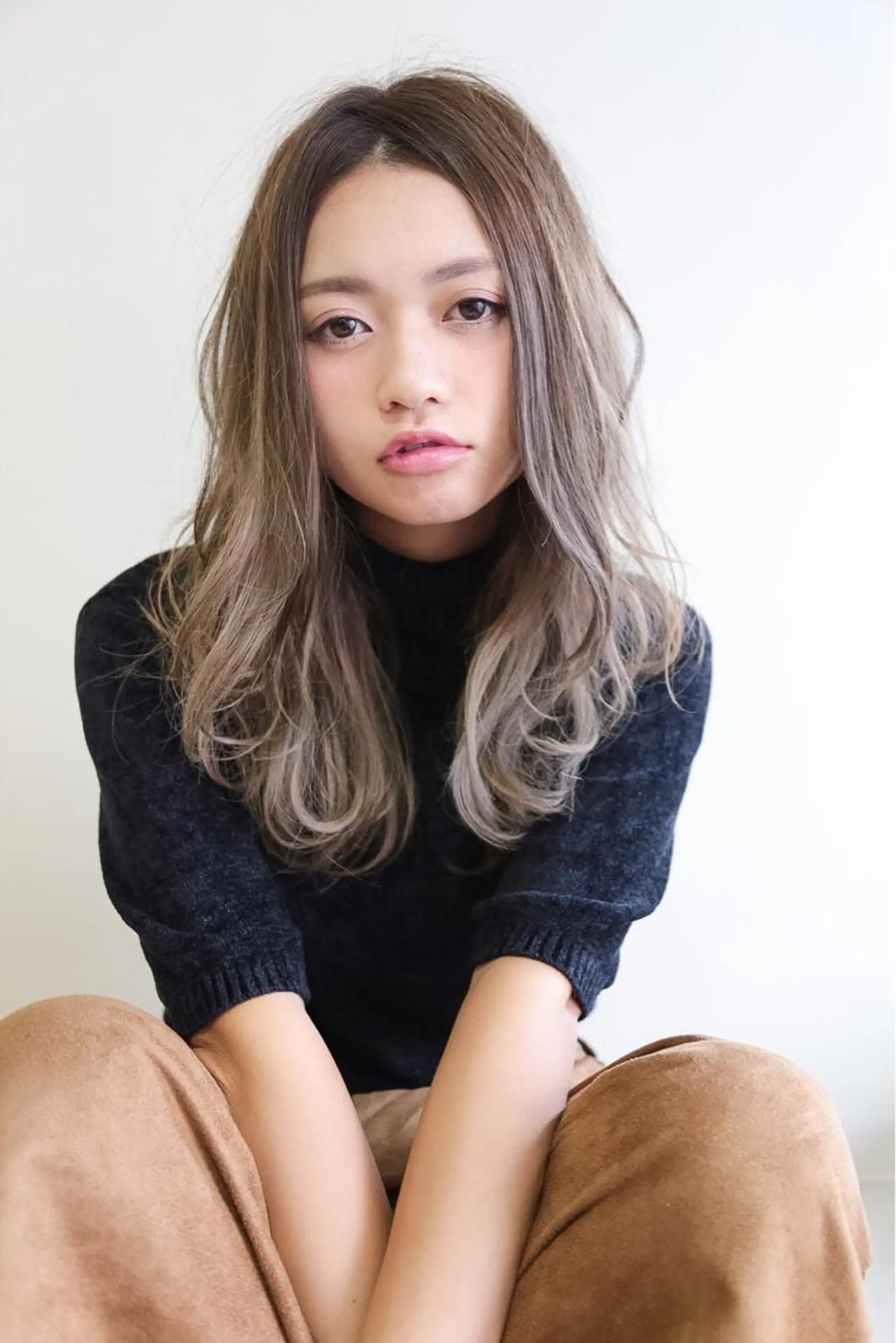 セミロング カラー バレイヤージュ レイヤーカット コテ巻き風パーマ SHONOのヘアスタイル
