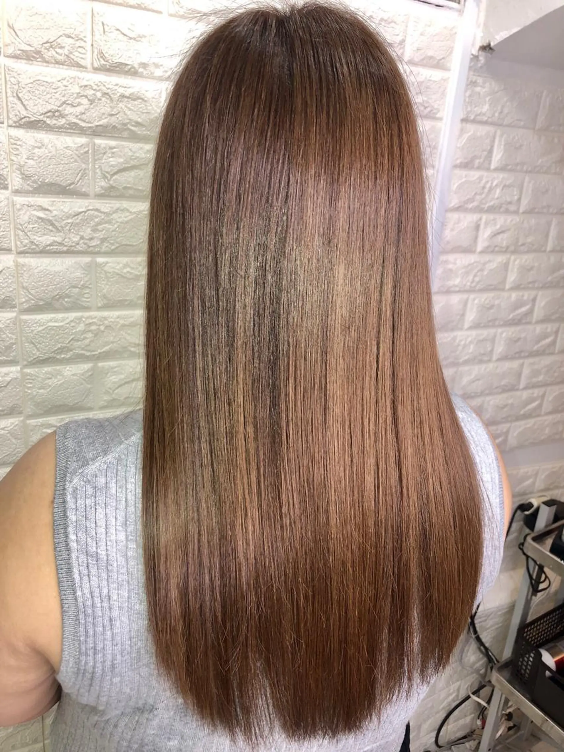 セミロング 髪質改善 トリートメント 20代半ば上質なへア ケア 髪質改善 大西のヘアスタイル